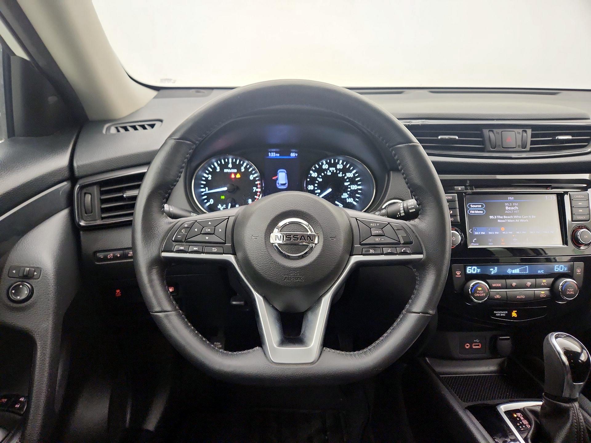 Thumbnail: 2018 Nissan Rogue - 10