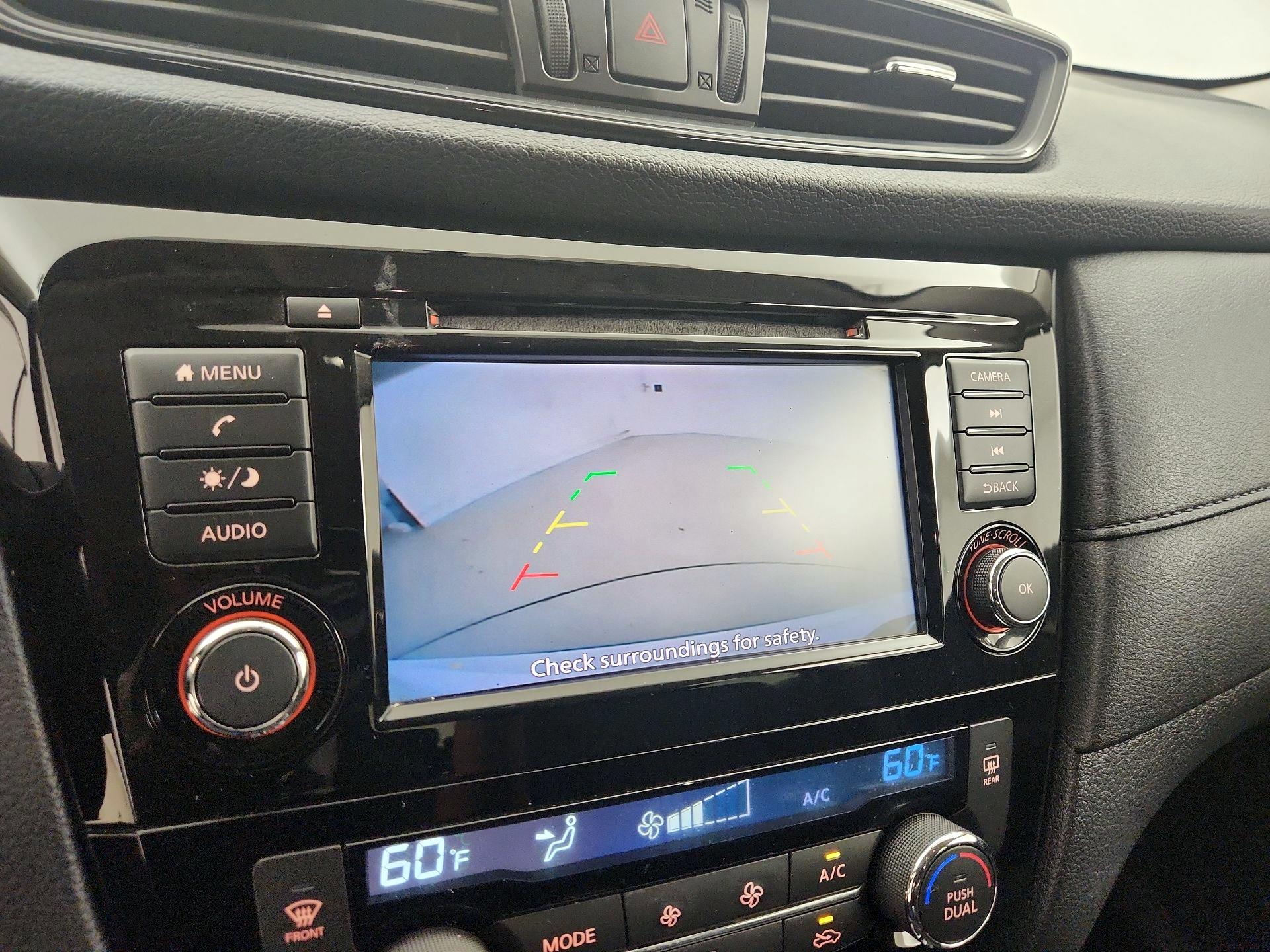 Thumbnail: 2018 Nissan Rogue - 14