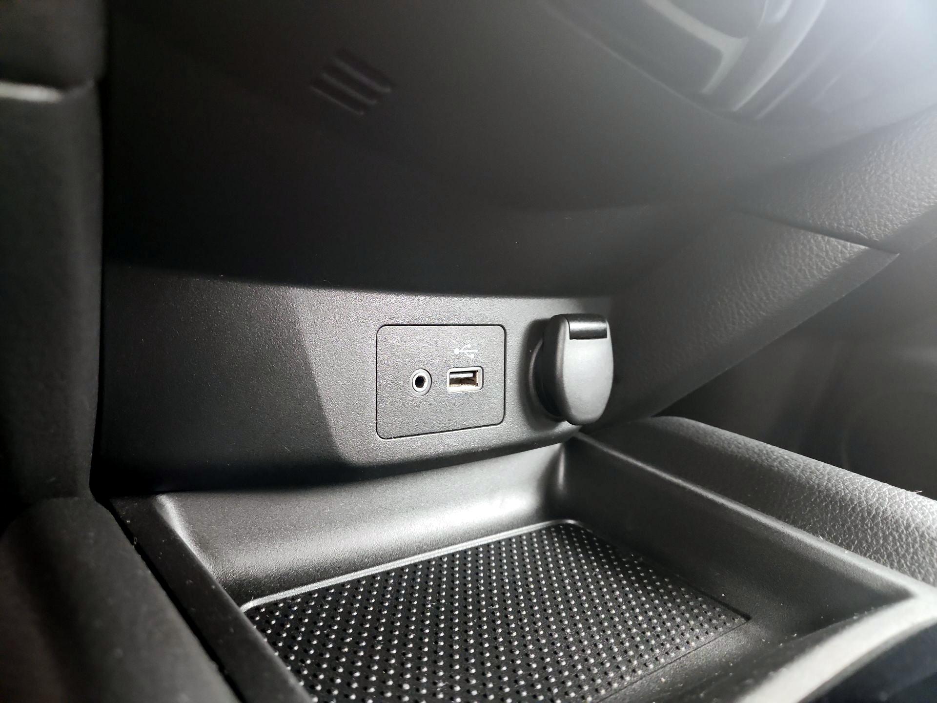 Thumbnail: 2018 Nissan Rogue - 18