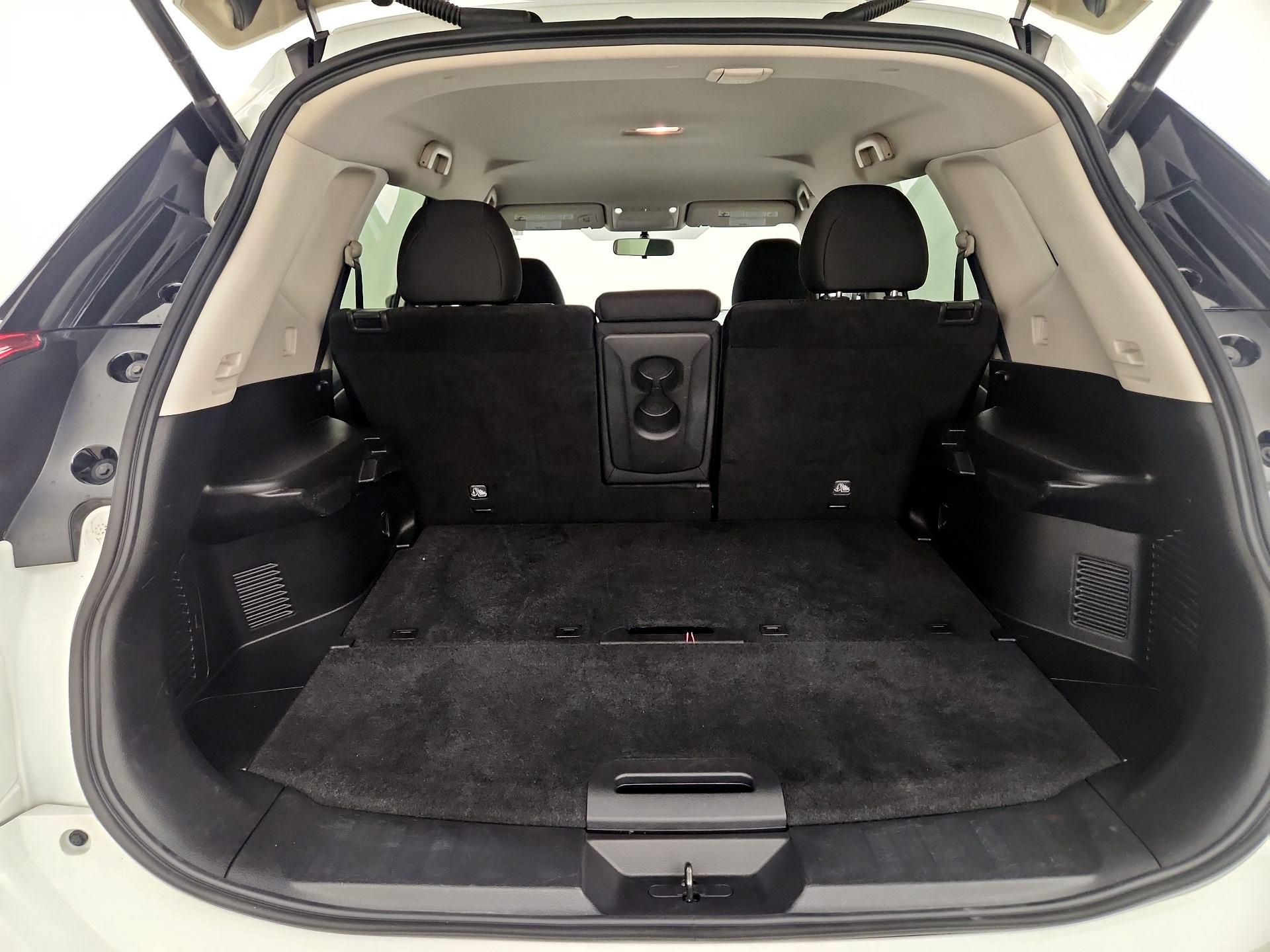 Thumbnail: 2018 Nissan Rogue - 20