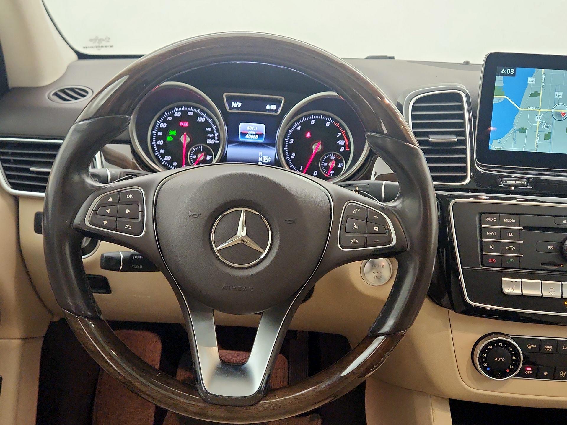 Thumbnail: 2016 Mercedes-Benz GLE - 10