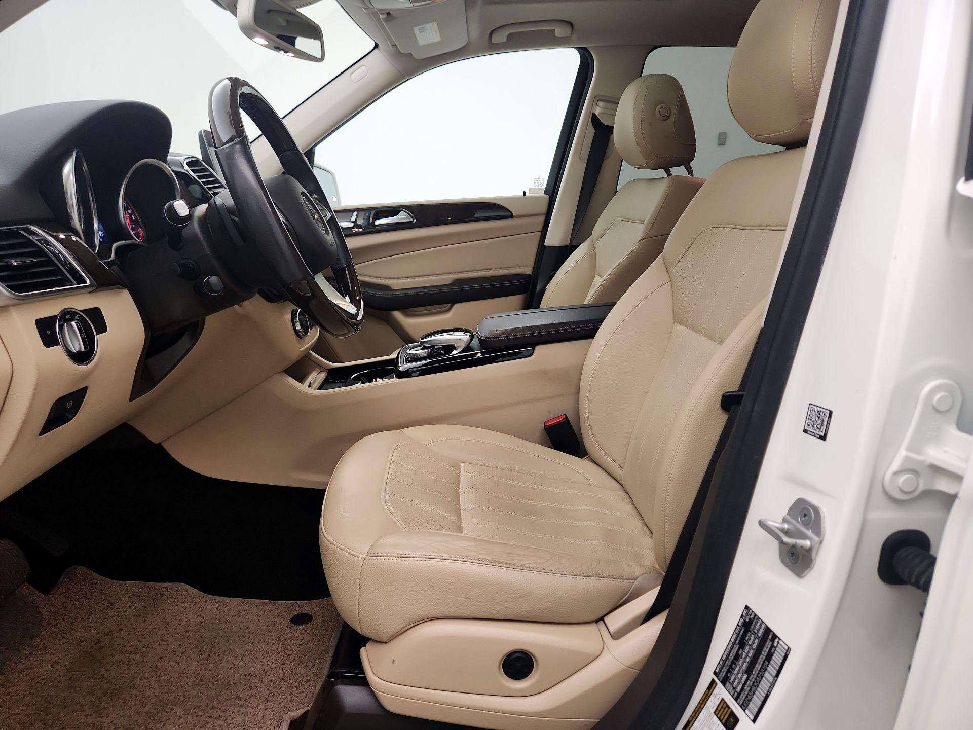 Thumbnail: 2016 Mercedes-Benz GLE - 11