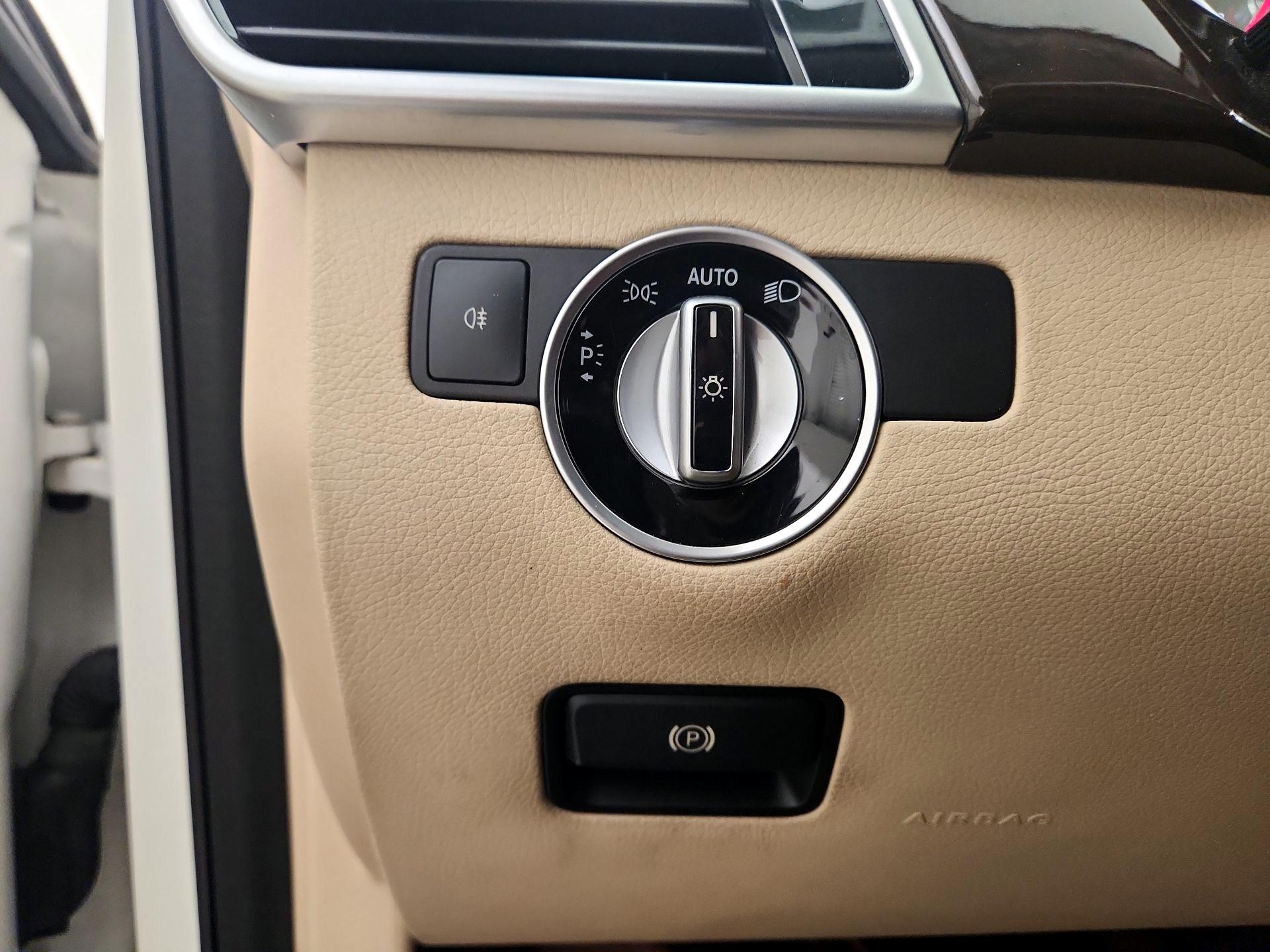 Thumbnail: 2016 Mercedes-Benz GLE - 13