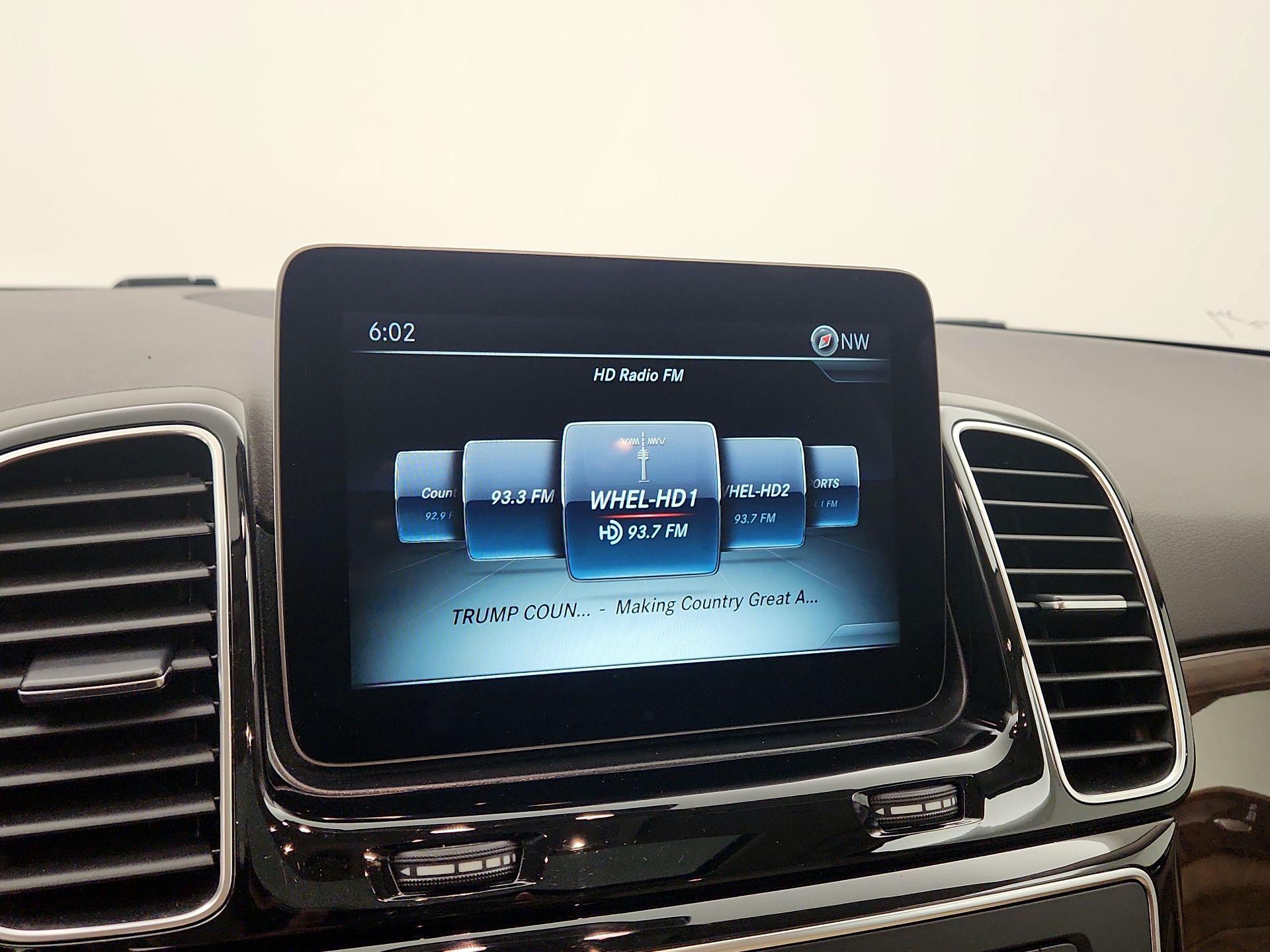 Thumbnail: 2016 Mercedes-Benz GLE - 16