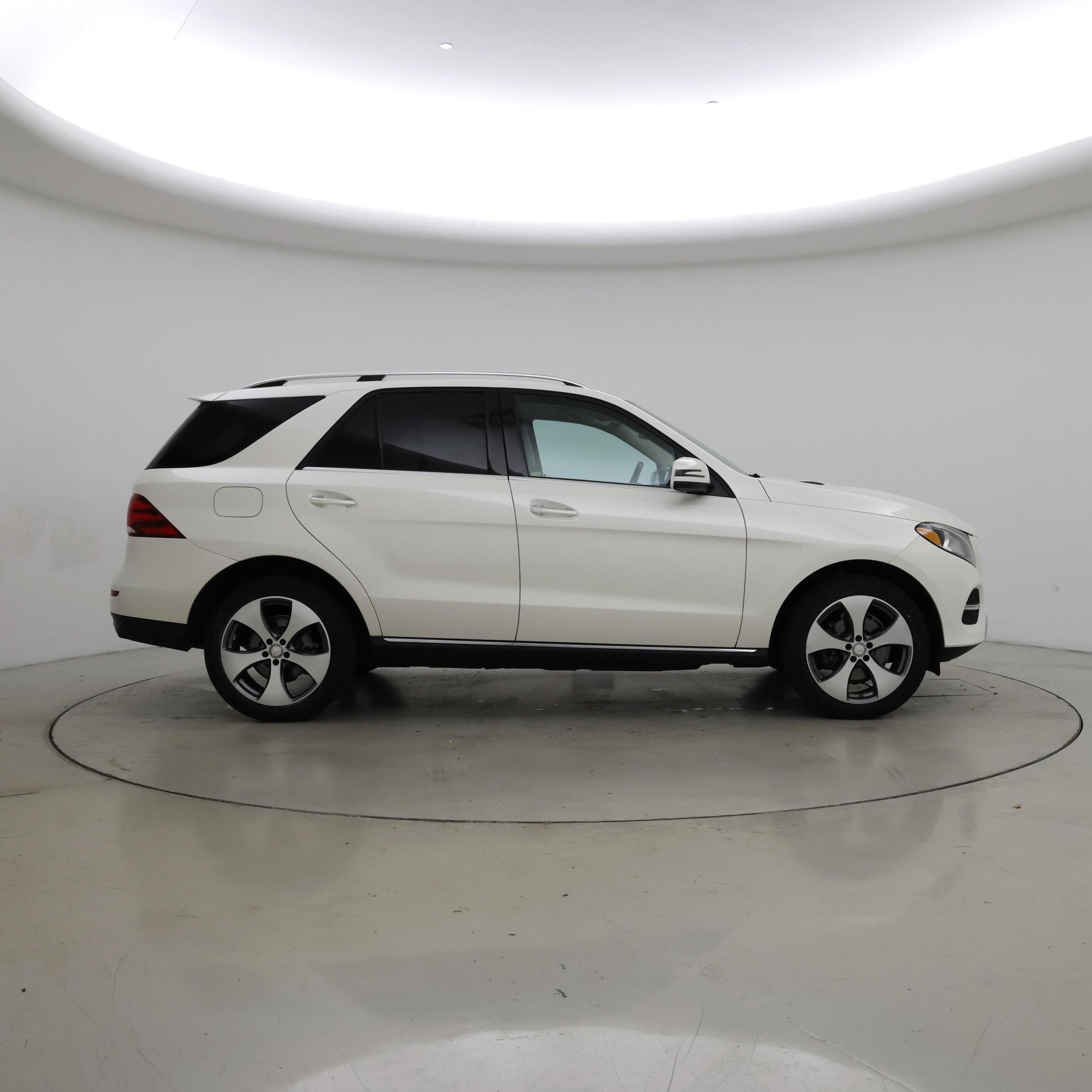 Thumbnail: 2016 Mercedes-Benz GLE - 7