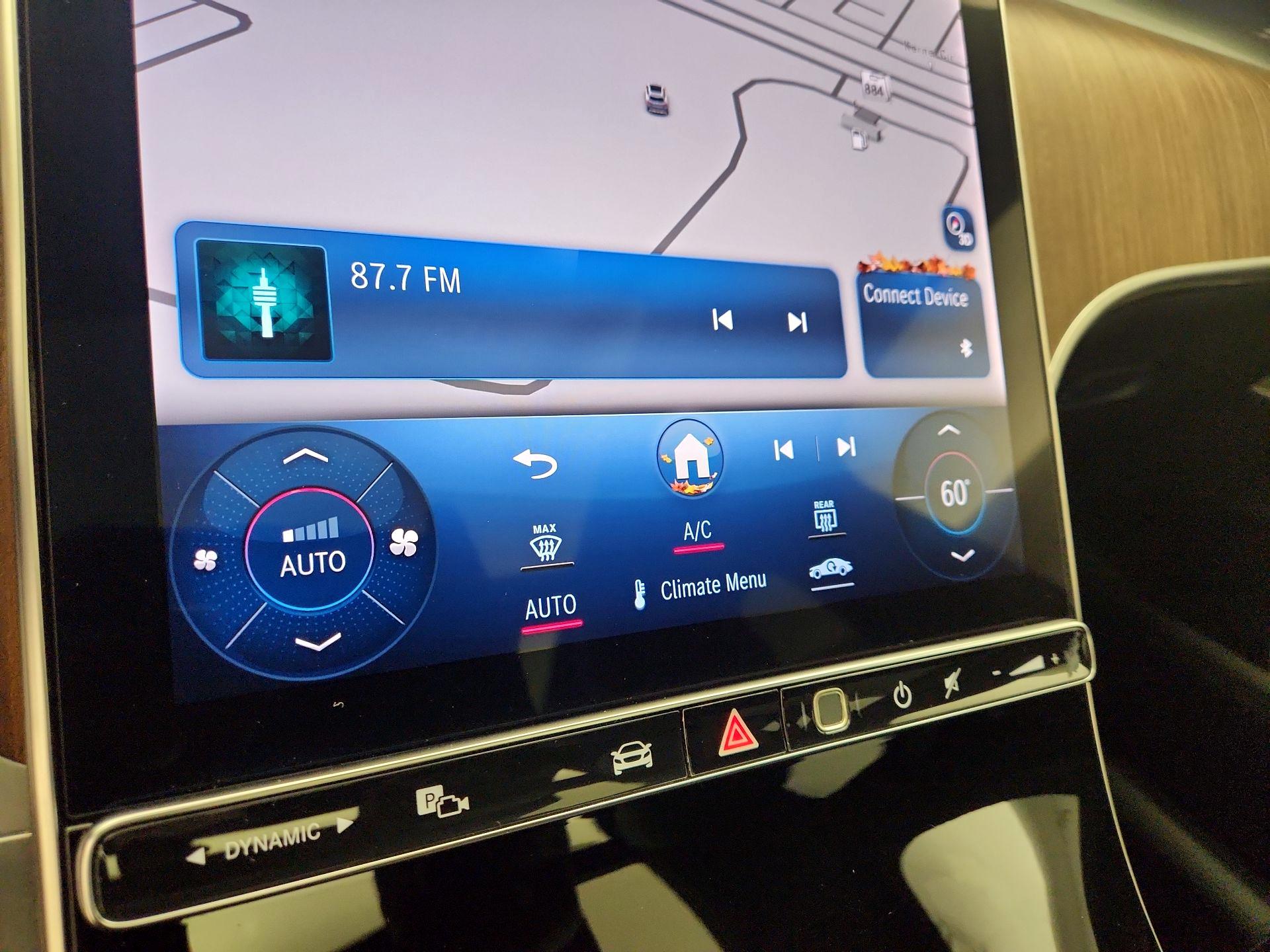 Thumbnail: 2024 Mercedes-Benz GLC - 17