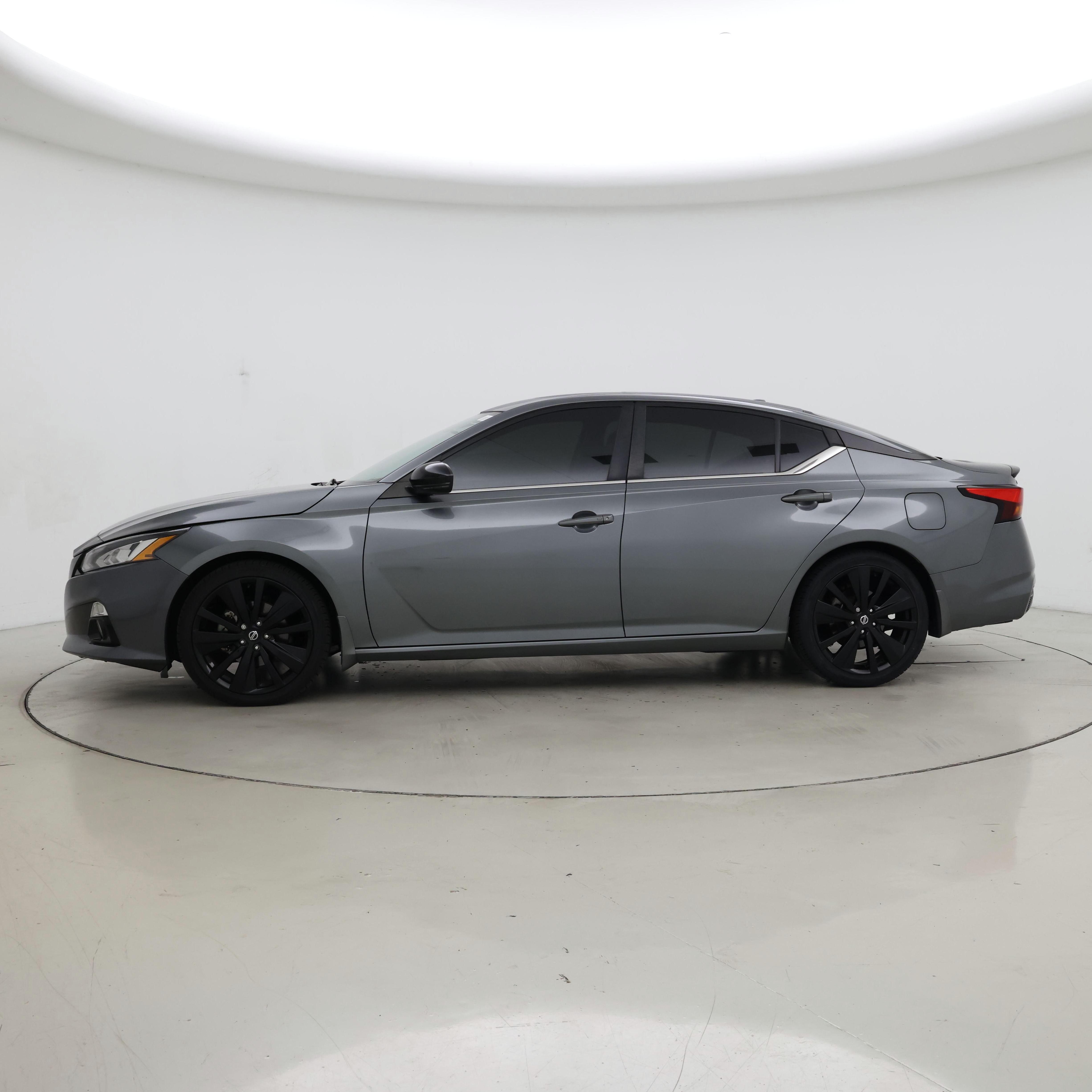 Thumbnail: 2022 Nissan Altima - 3