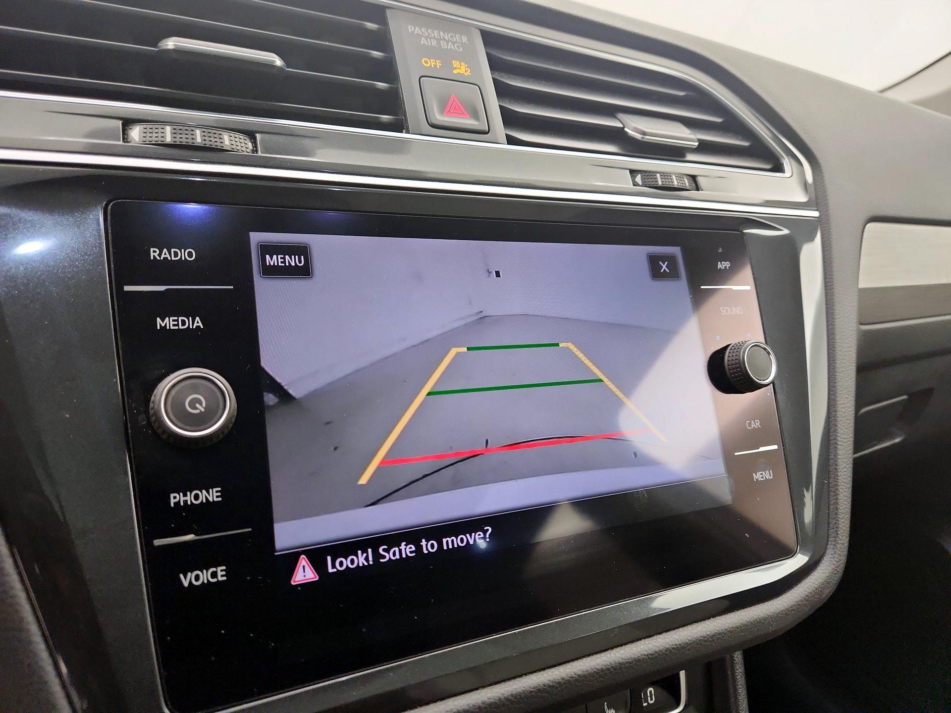 Thumbnail: 2020 Volkswagen Tiguan - 14