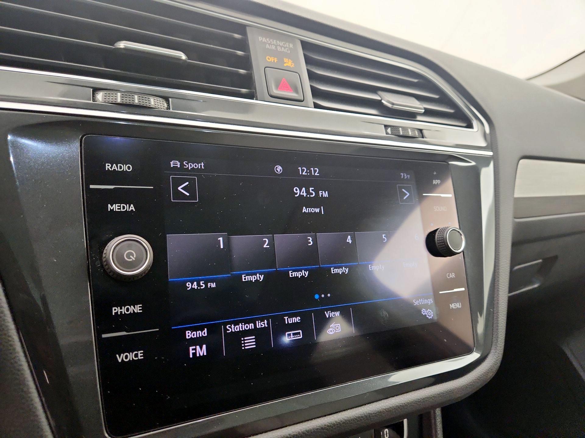 Thumbnail: 2020 Volkswagen Tiguan - 15