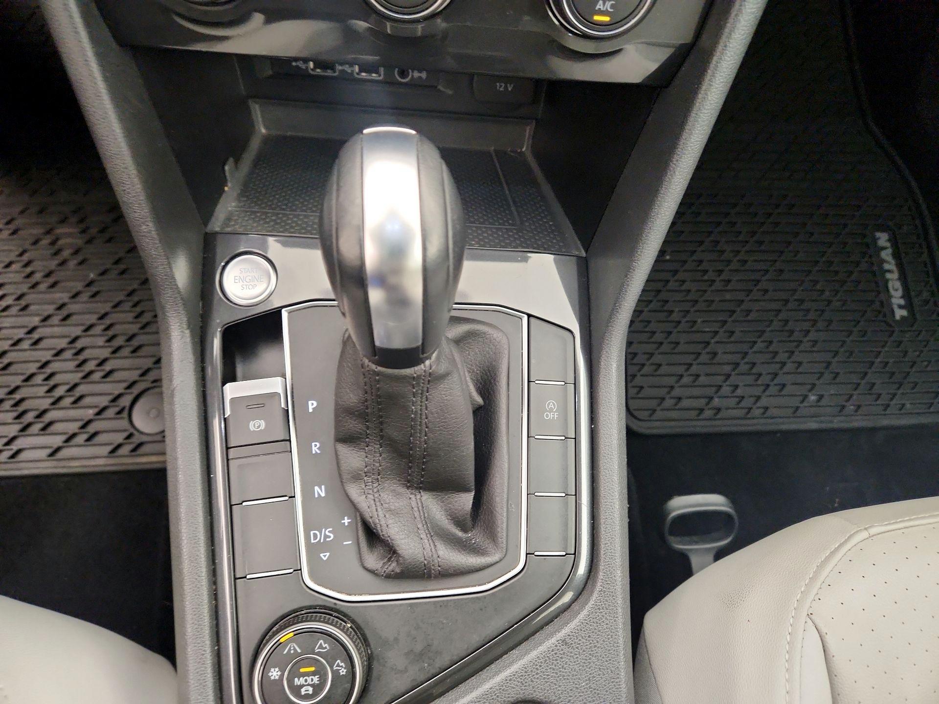 Thumbnail: 2020 Volkswagen Tiguan - 17