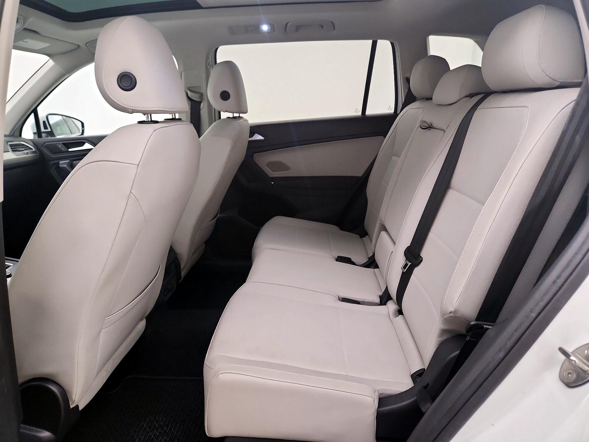 Thumbnail: 2020 Volkswagen Tiguan - 20