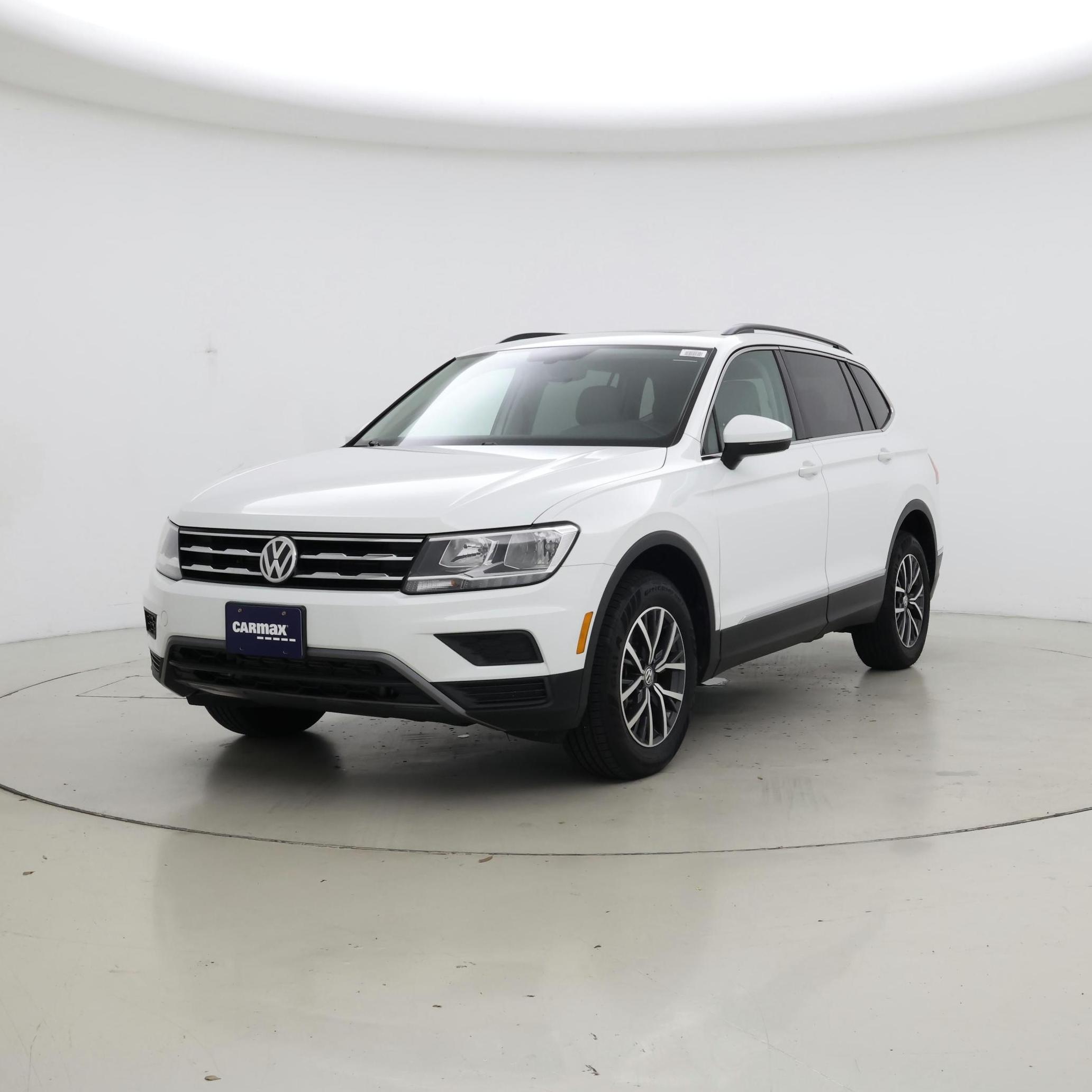 Thumbnail: 2020 Volkswagen Tiguan - 4
