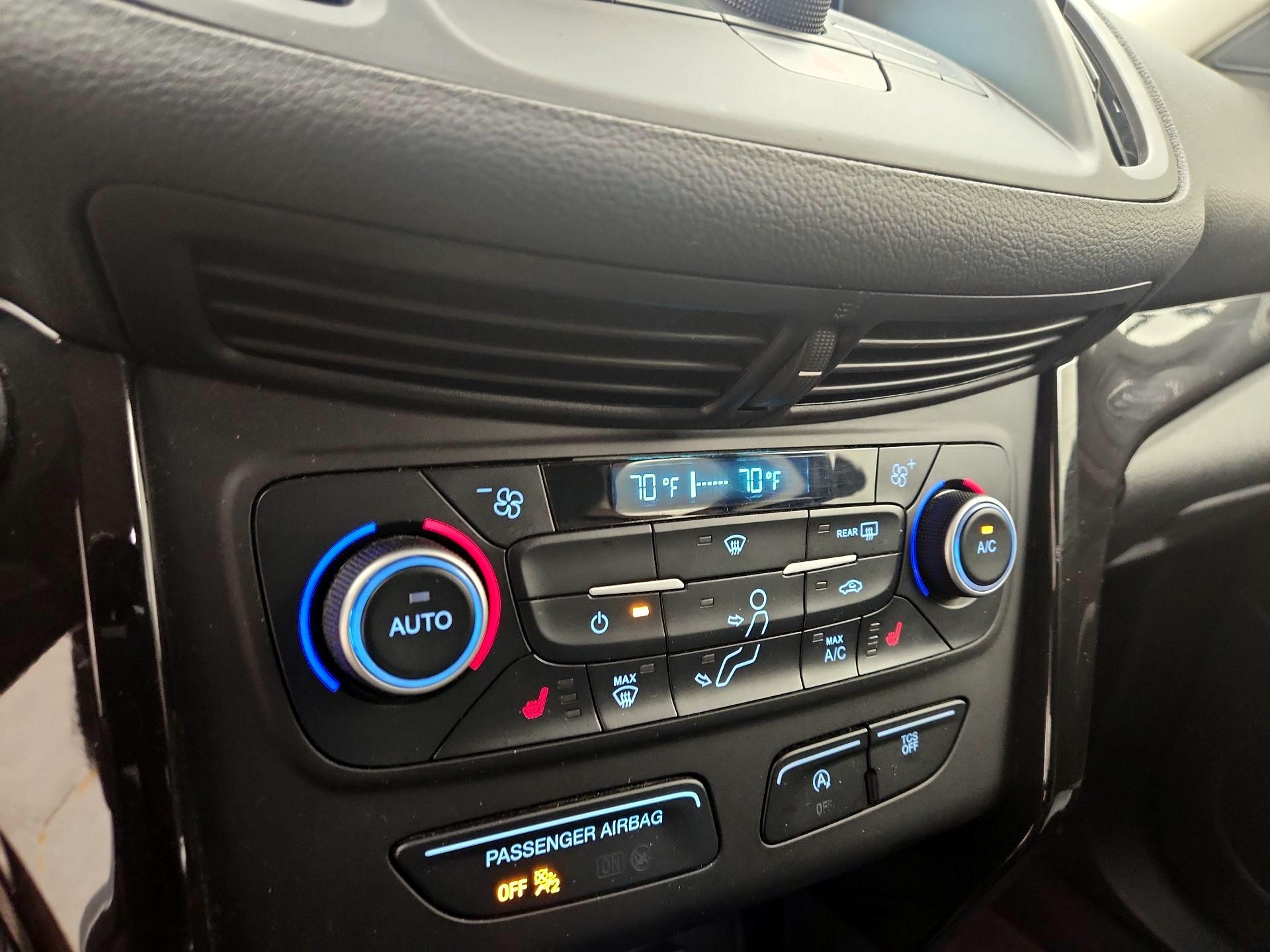 Thumbnail: 2019 Ford Escape - 16