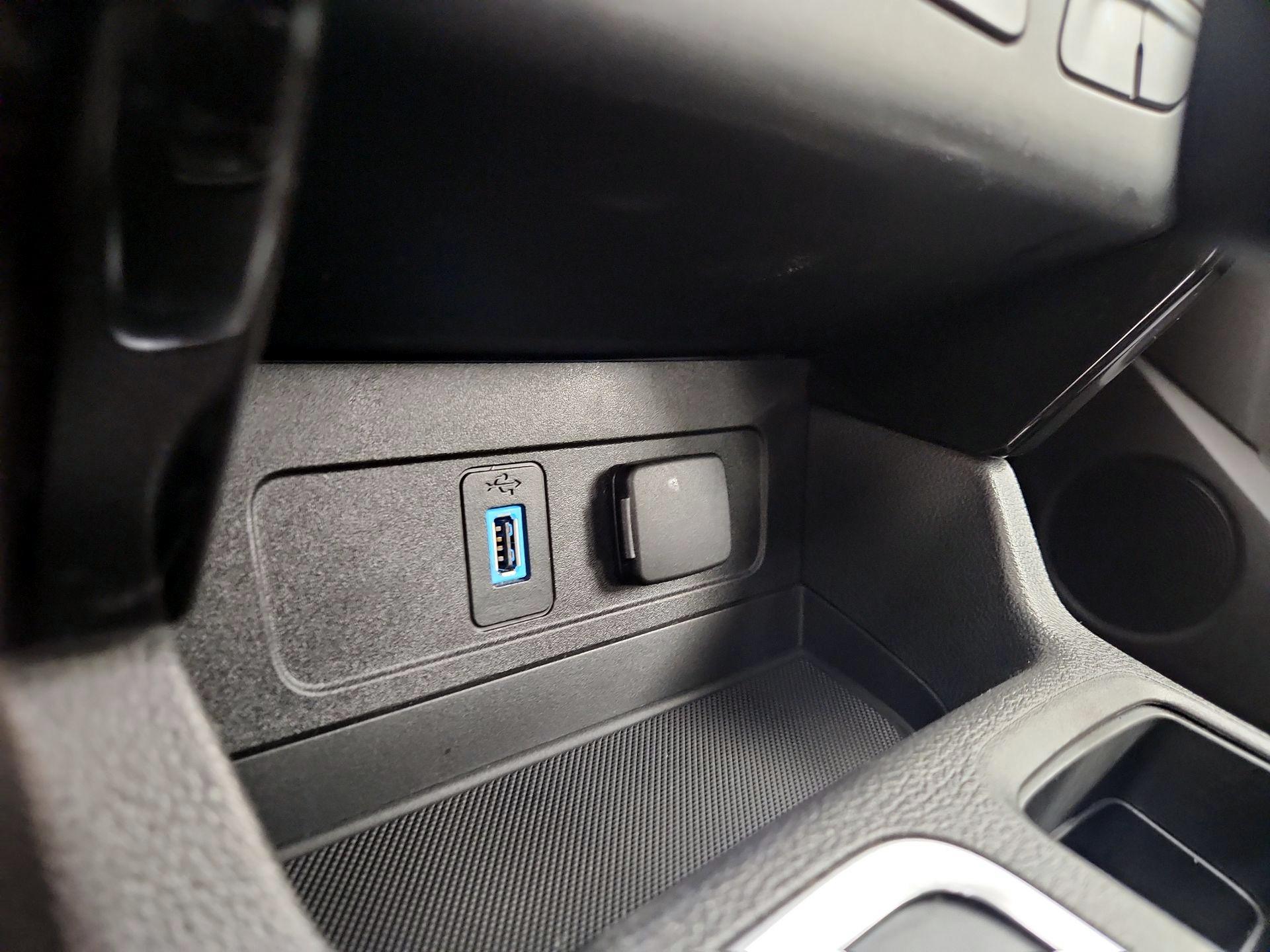 Thumbnail: 2019 Ford Escape - 18