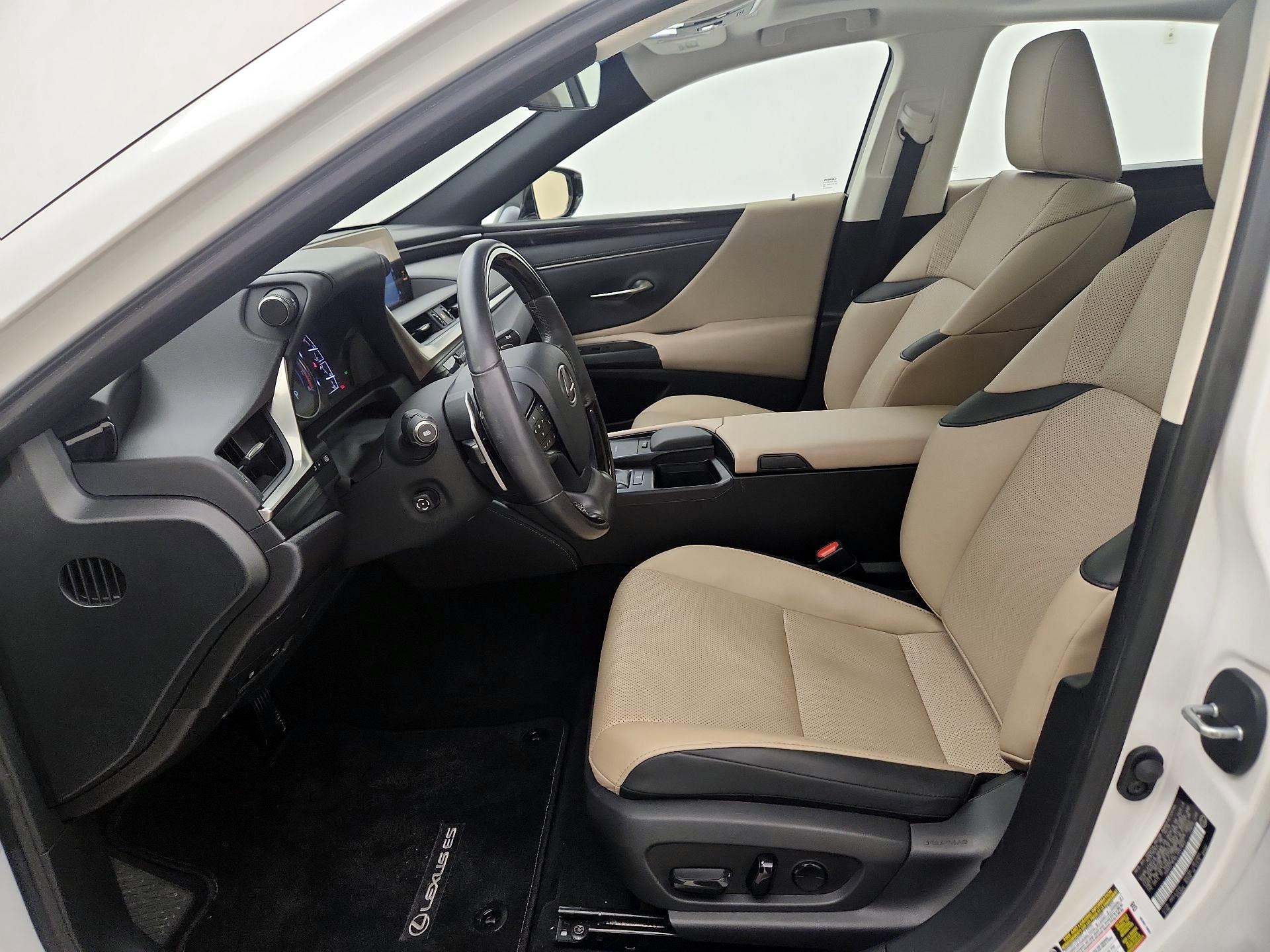 Thumbnail: 2020 Lexus ES - 11