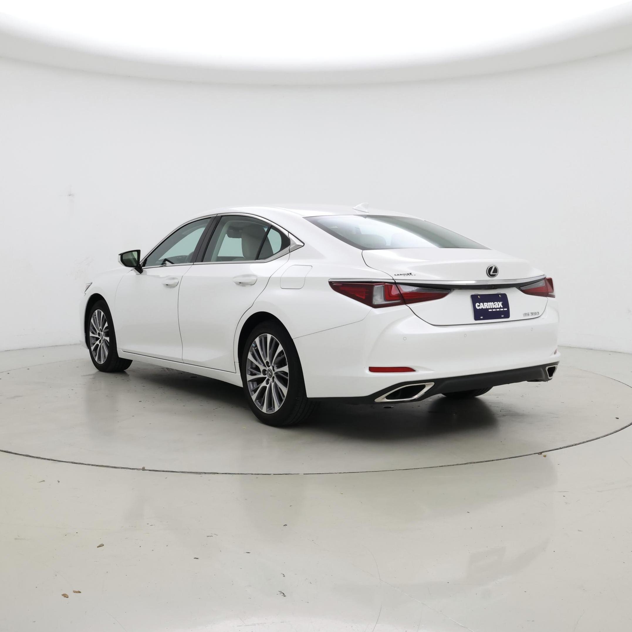 Thumbnail: 2020 Lexus ES - 2