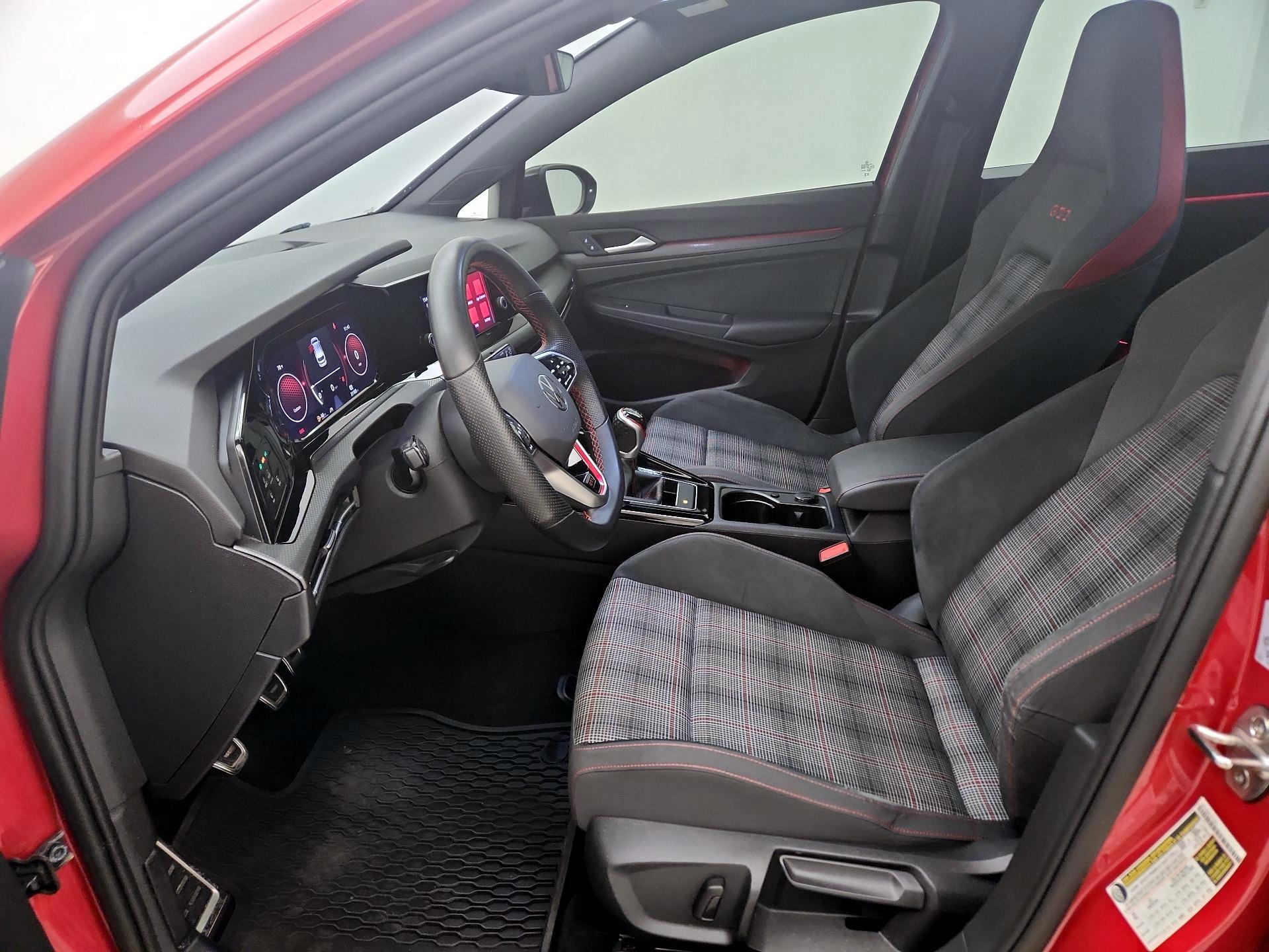 Thumbnail: 2024 Volkswagen Golf - 11