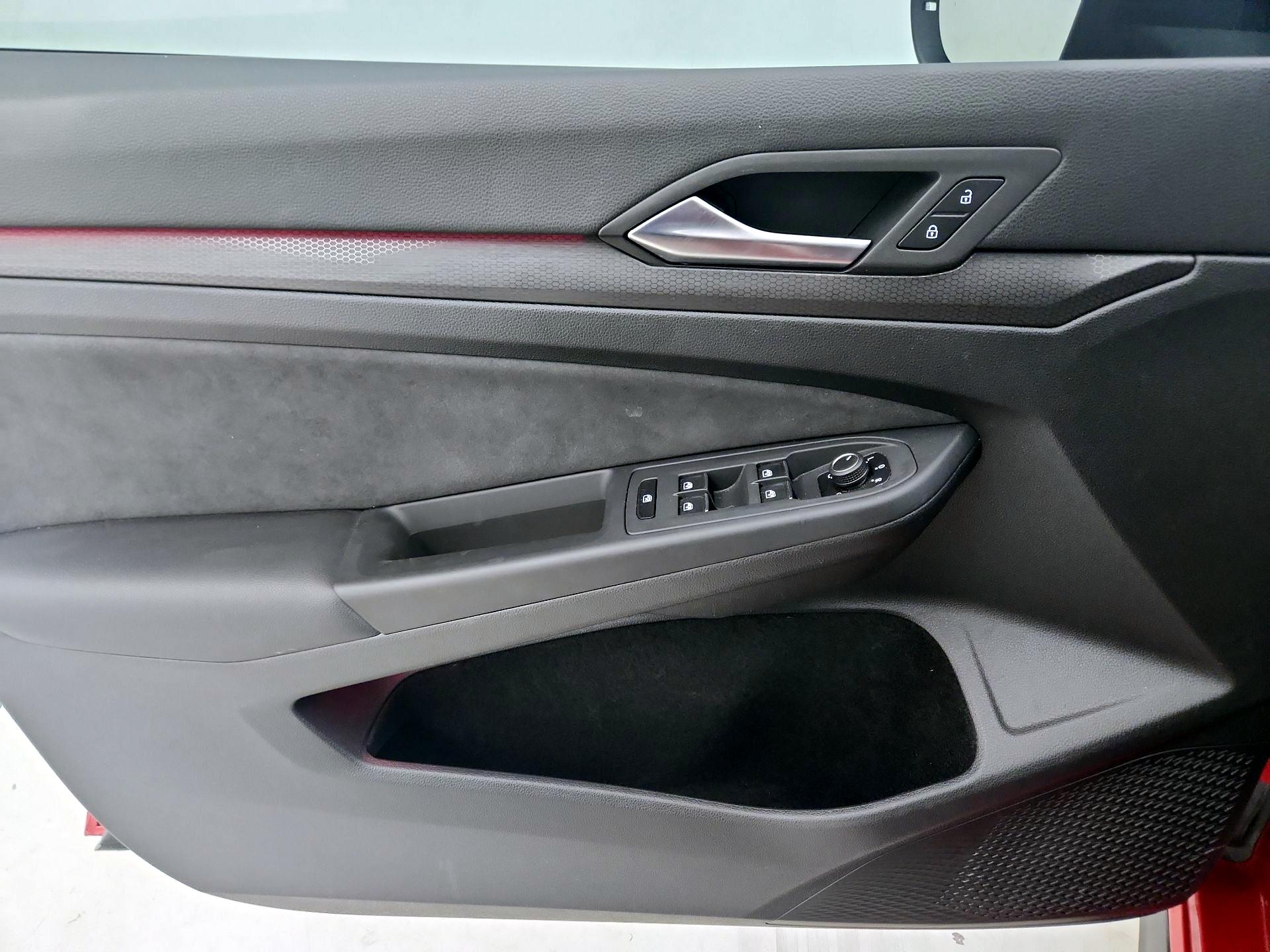 Thumbnail: 2024 Volkswagen Golf - 12