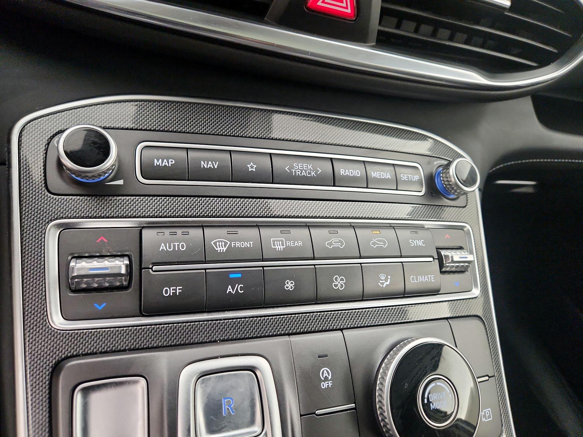 Thumbnail: 2021 Hyundai Santa Fe - 17