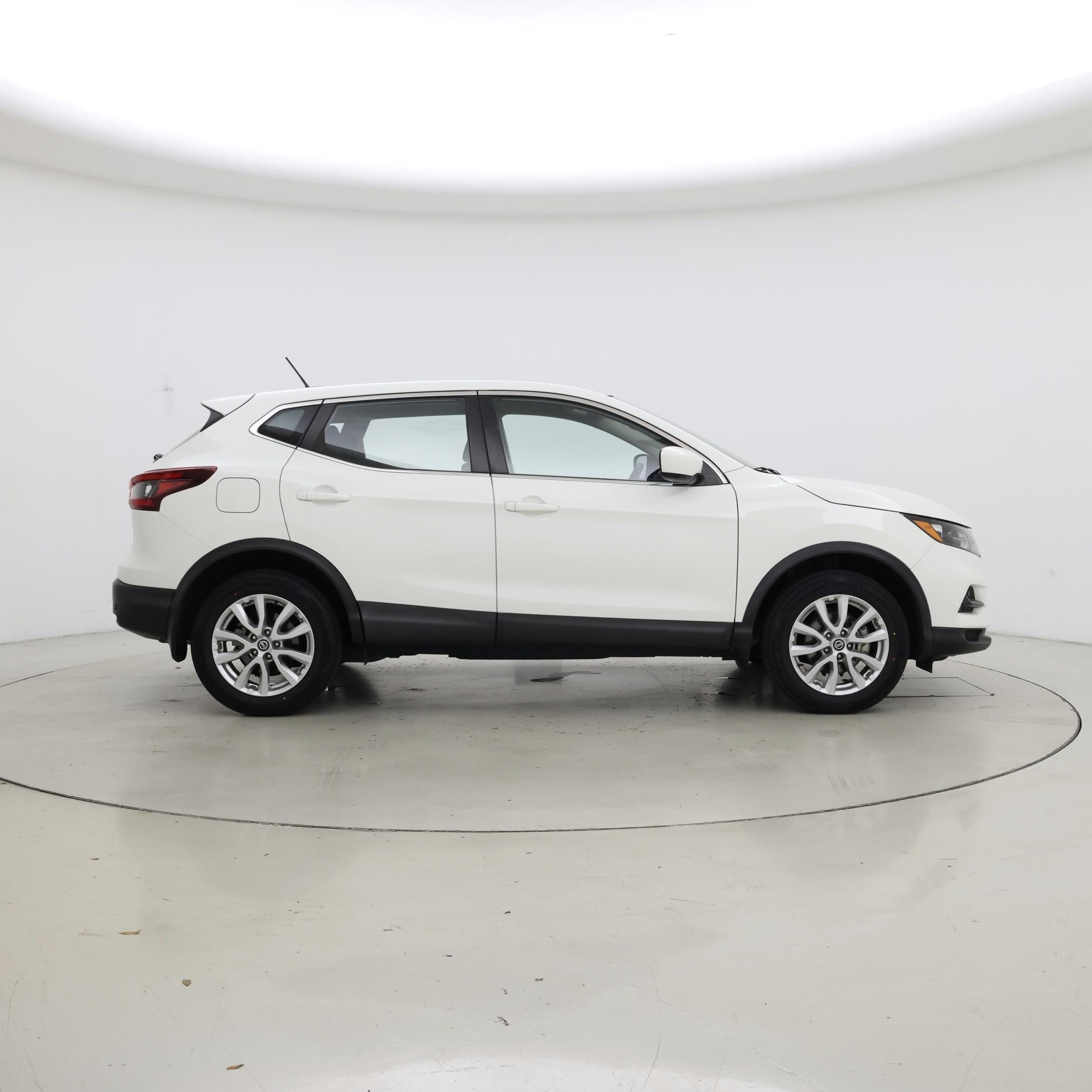 Thumbnail: 2022 Nissan Rogue Sport - 7