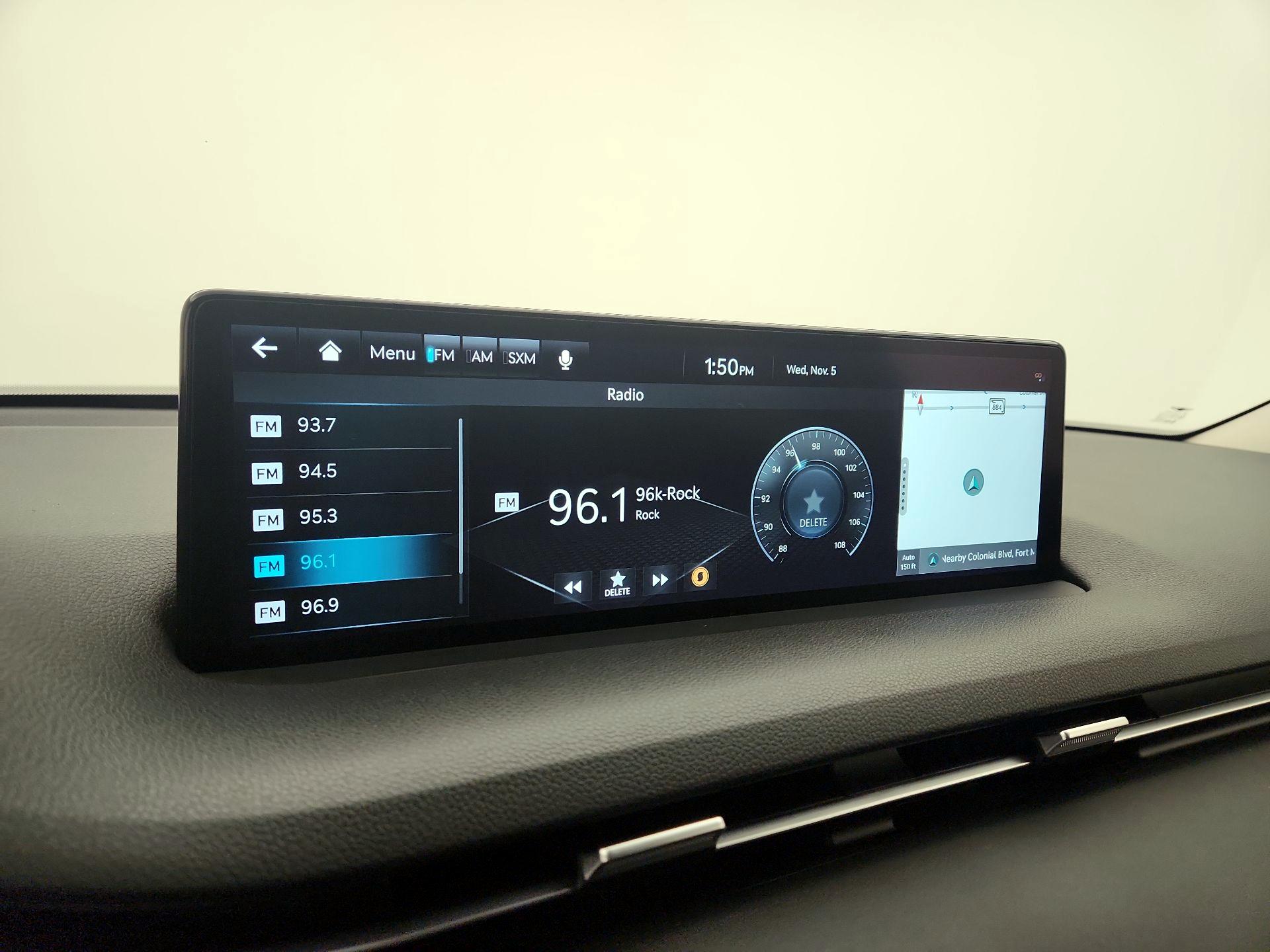 Thumbnail: 2023 Genesis GV70 - 16