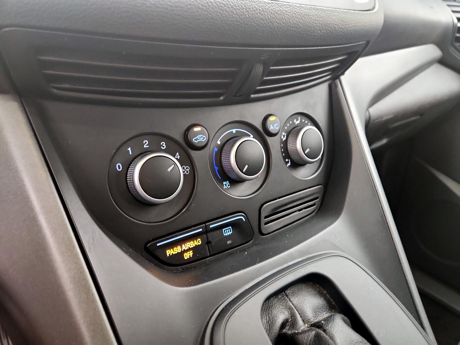 Thumbnail: 2015 Ford Escape - 16