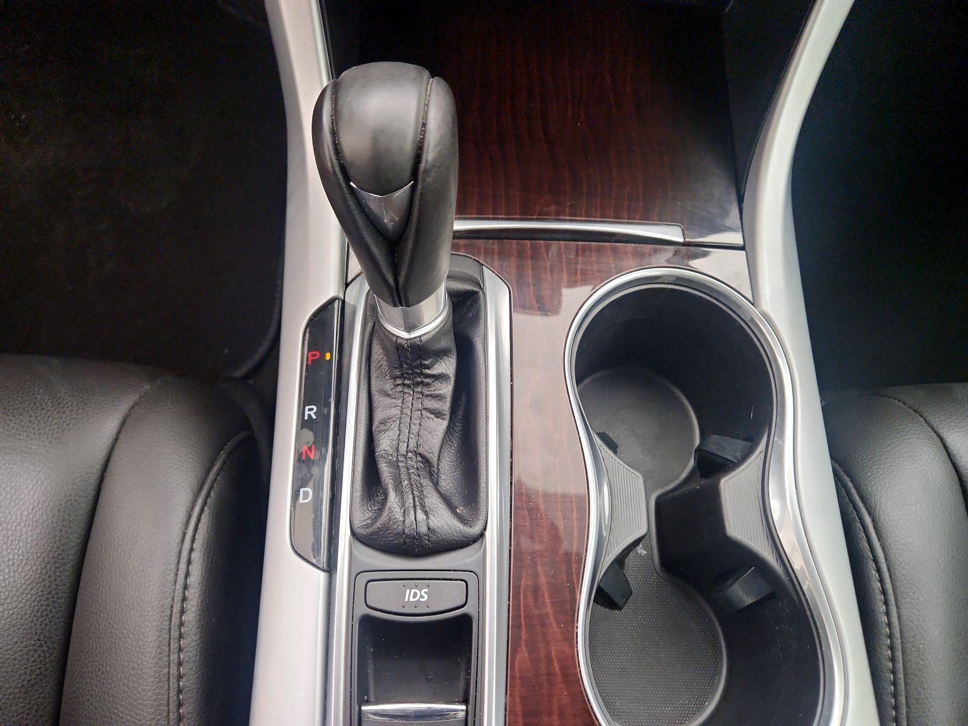 Thumbnail: 2017 Acura TLX - 17