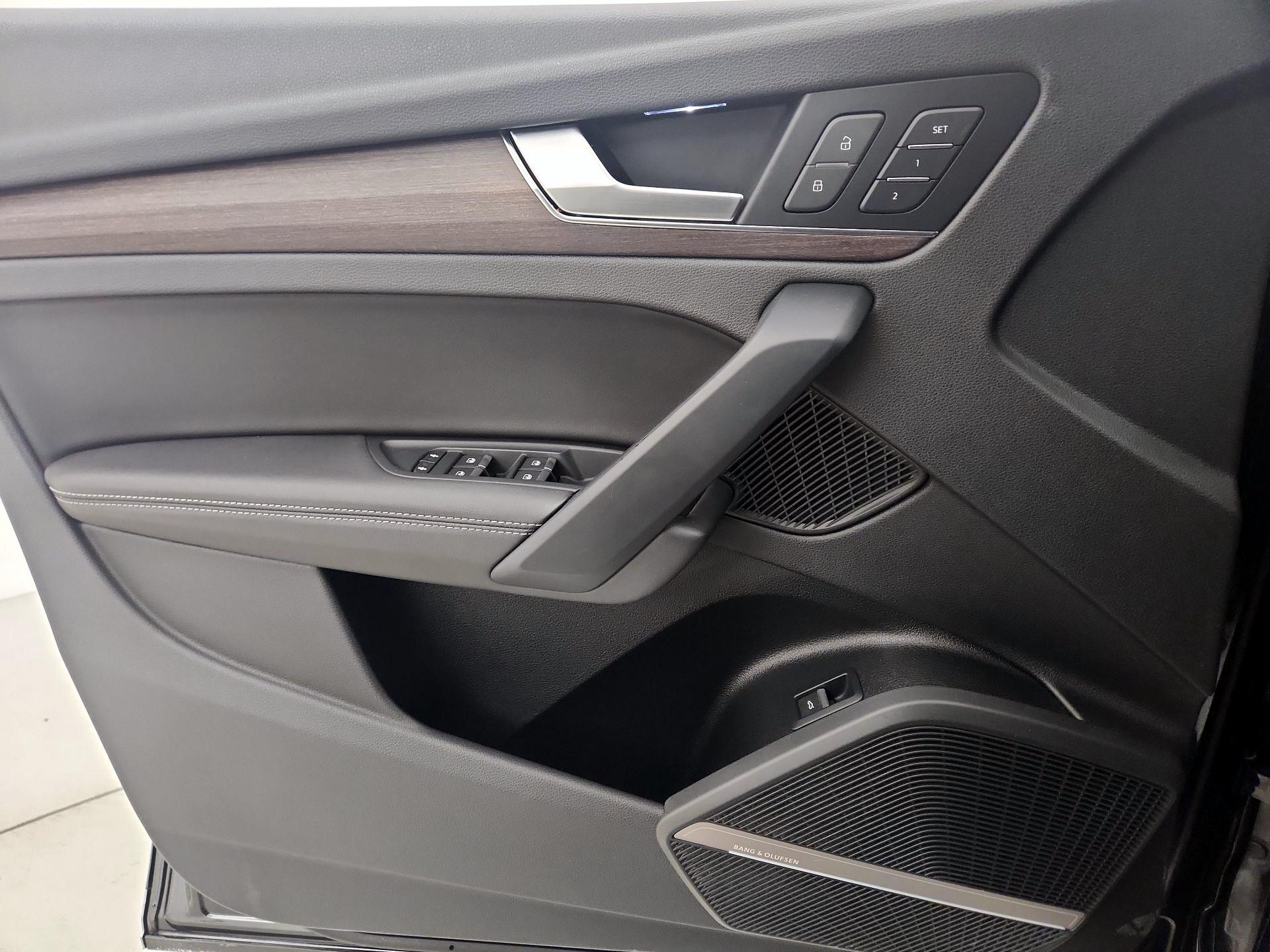 Thumbnail: 2021 Audi Q5 - 12