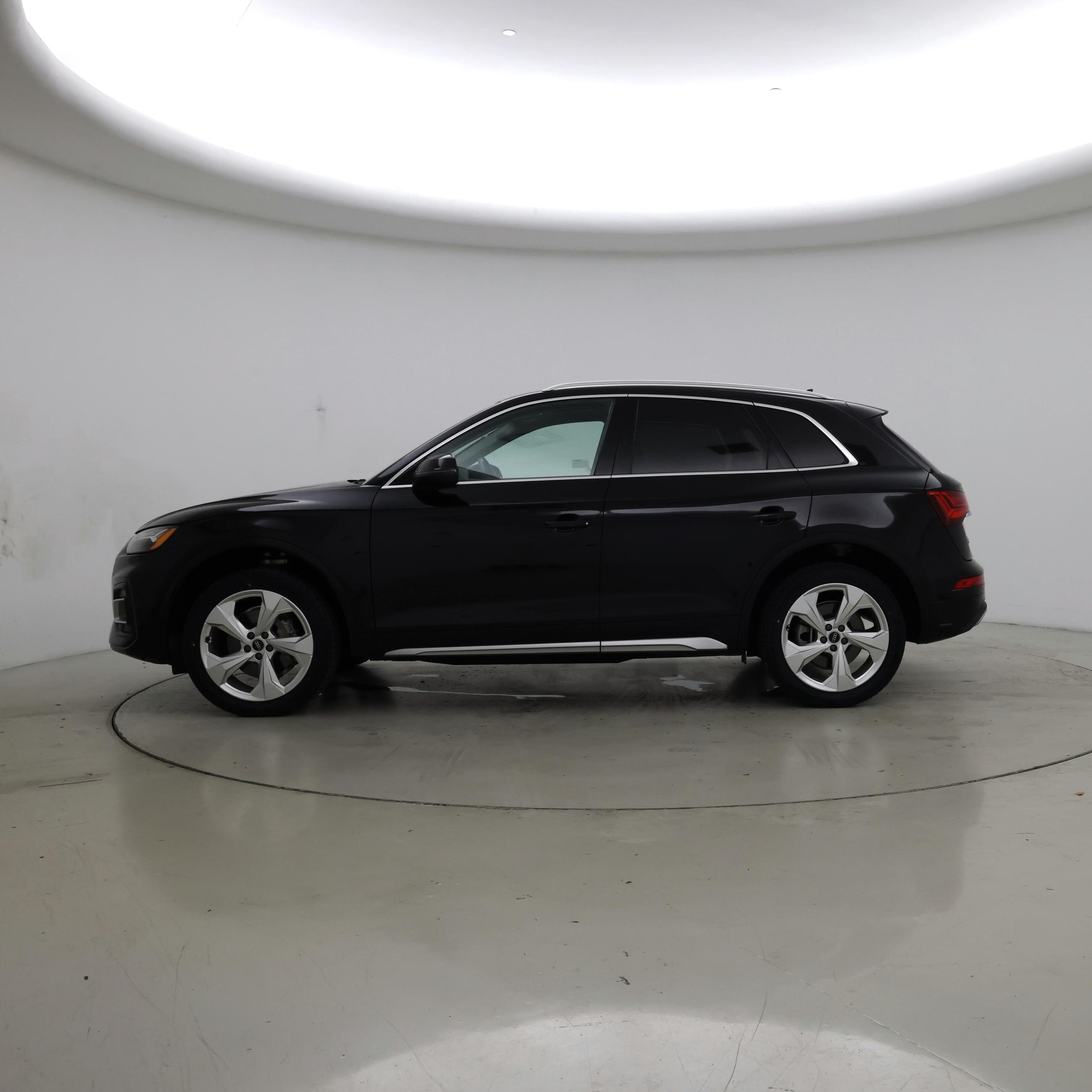 Thumbnail: 2021 Audi Q5 - 3