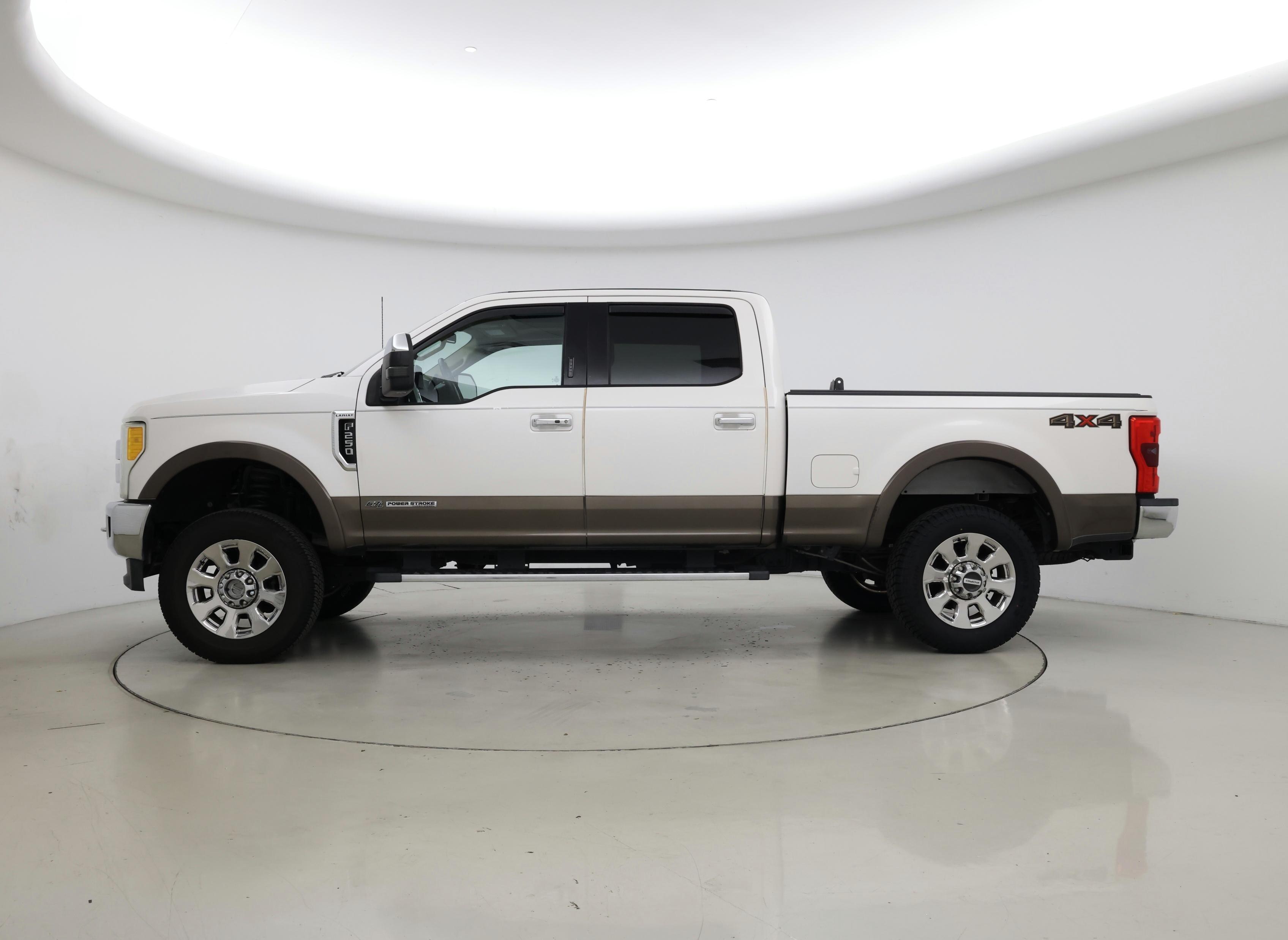 Thumbnail: 2017 Ford F-250 - 3