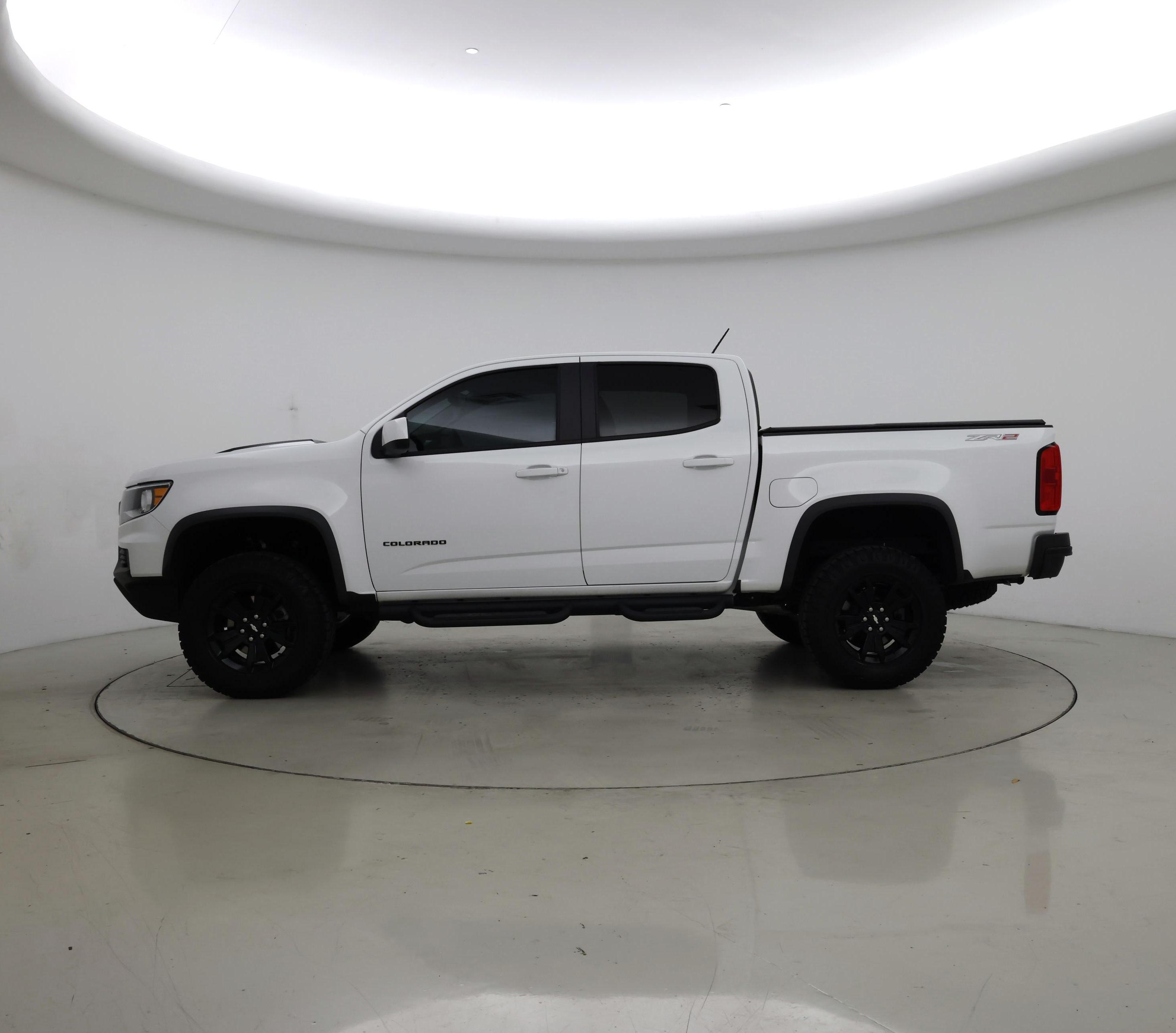 Thumbnail: 2022 Chevrolet Colorado - 3