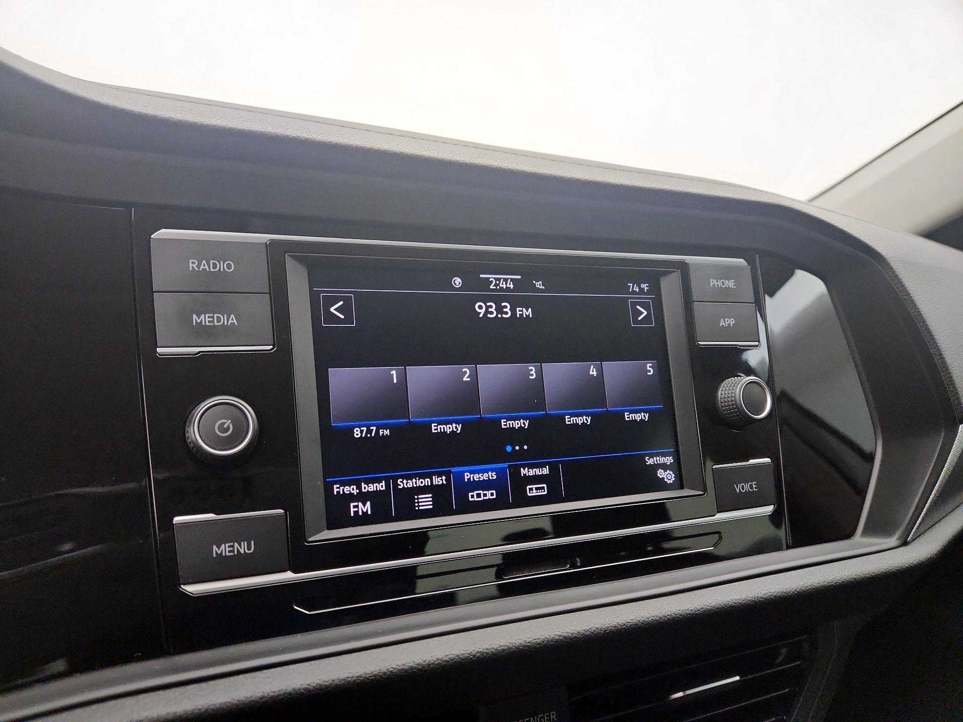 Thumbnail: 2020 Volkswagen Jetta - 15