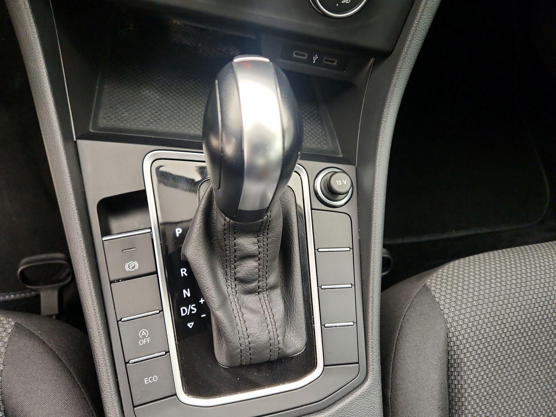 Thumbnail: 2020 Volkswagen Jetta - 17