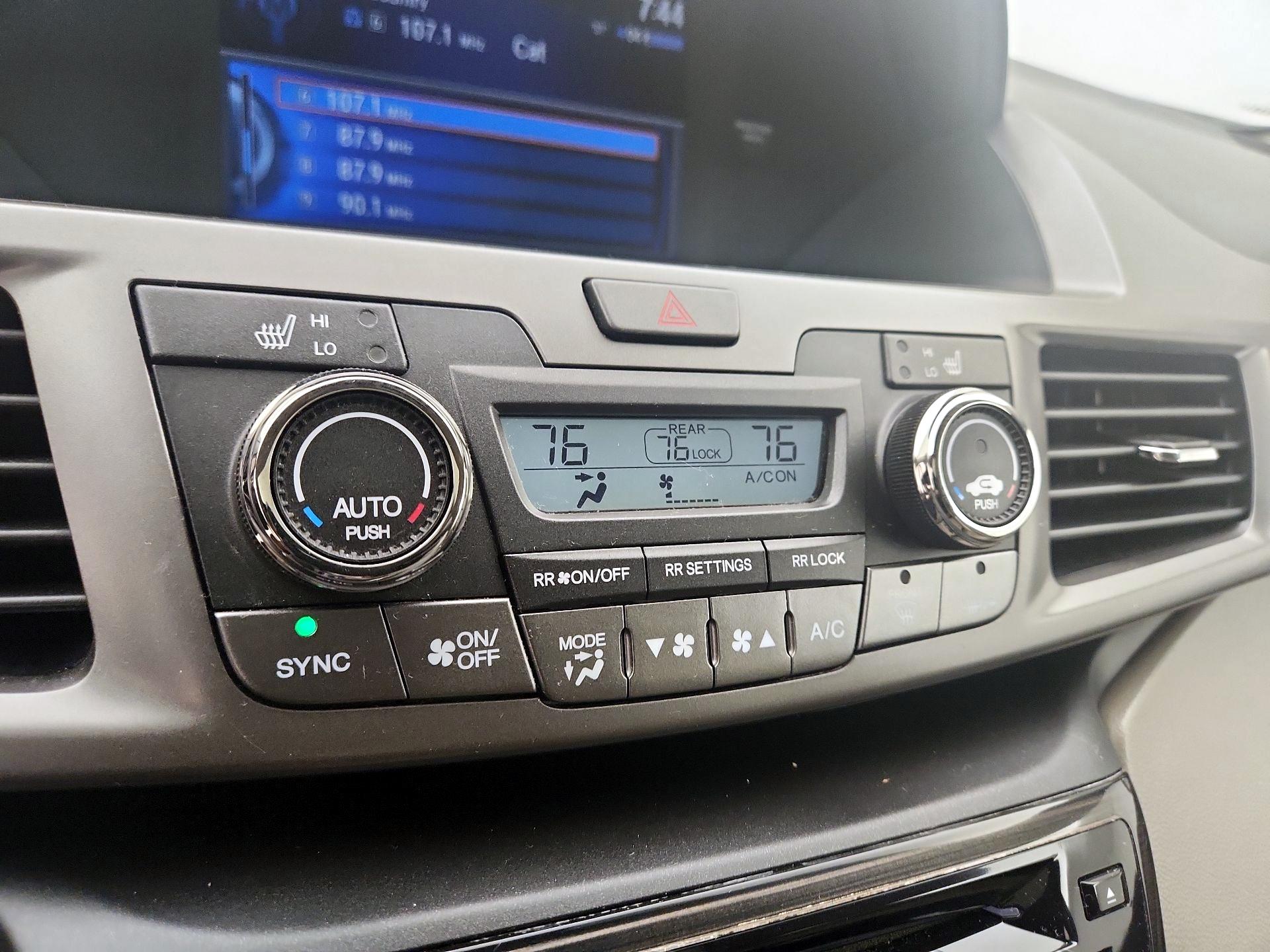 Thumbnail: 2017 Honda Odyssey - 16