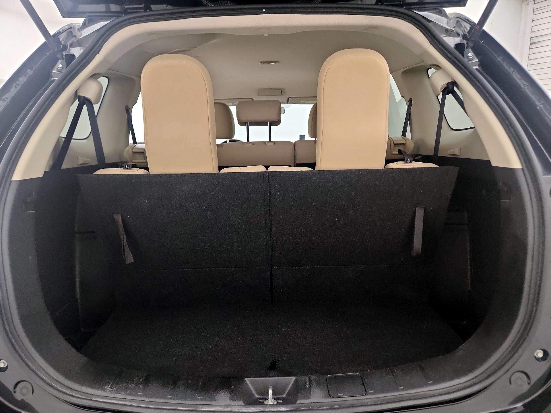 Thumbnail: 2016 Mitsubishi Outlander - 20