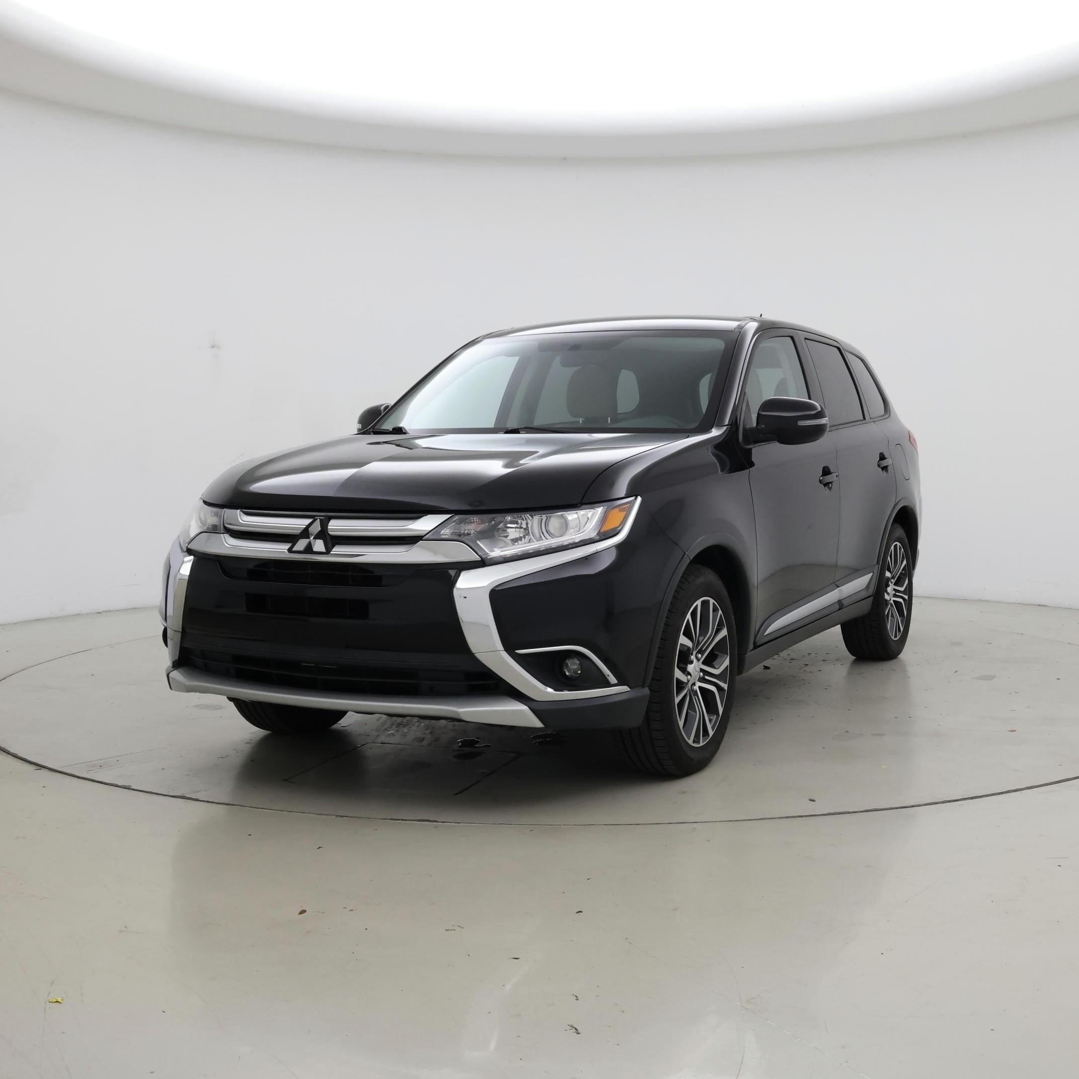 Thumbnail: 2016 Mitsubishi Outlander - 4