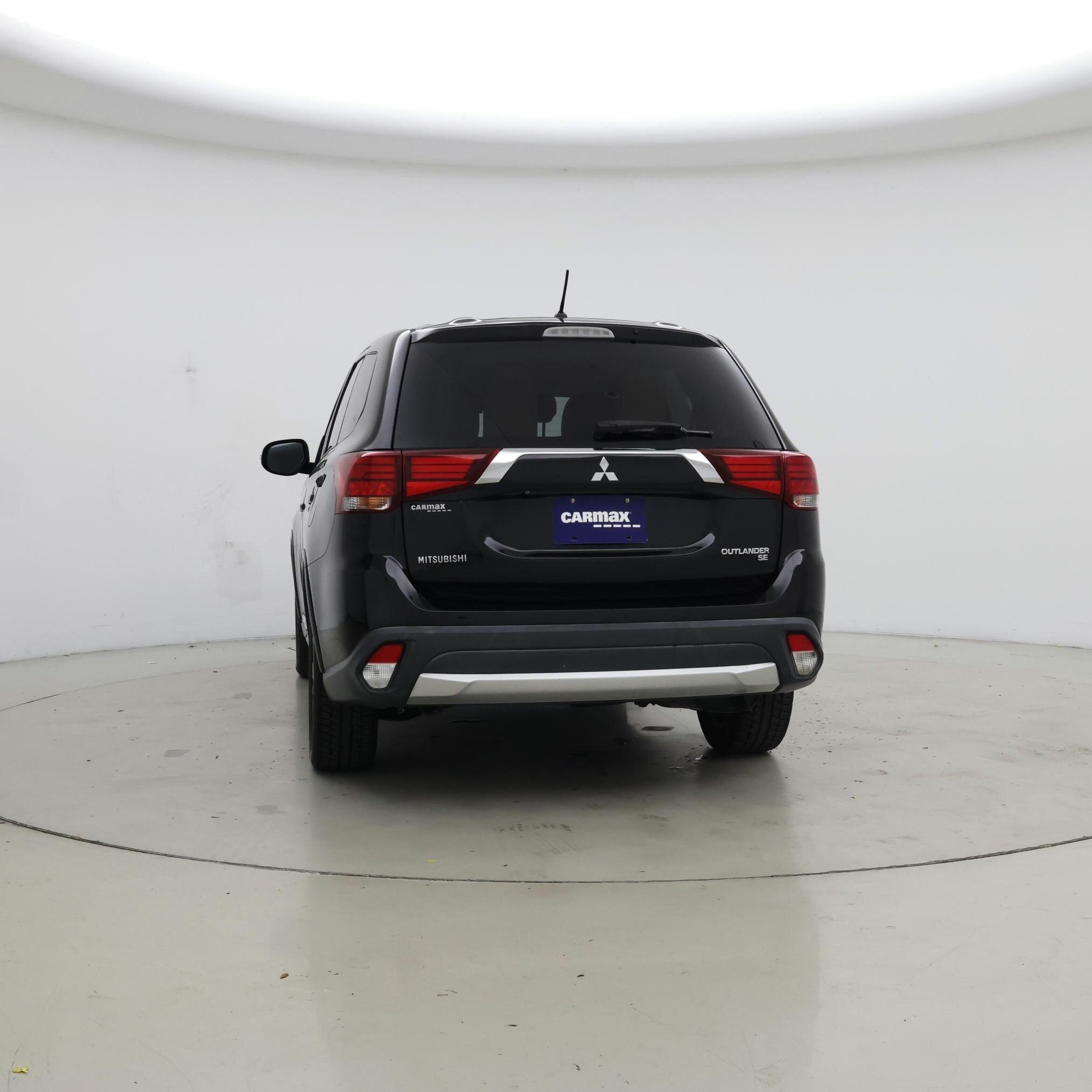 Thumbnail: 2016 Mitsubishi Outlander - 6