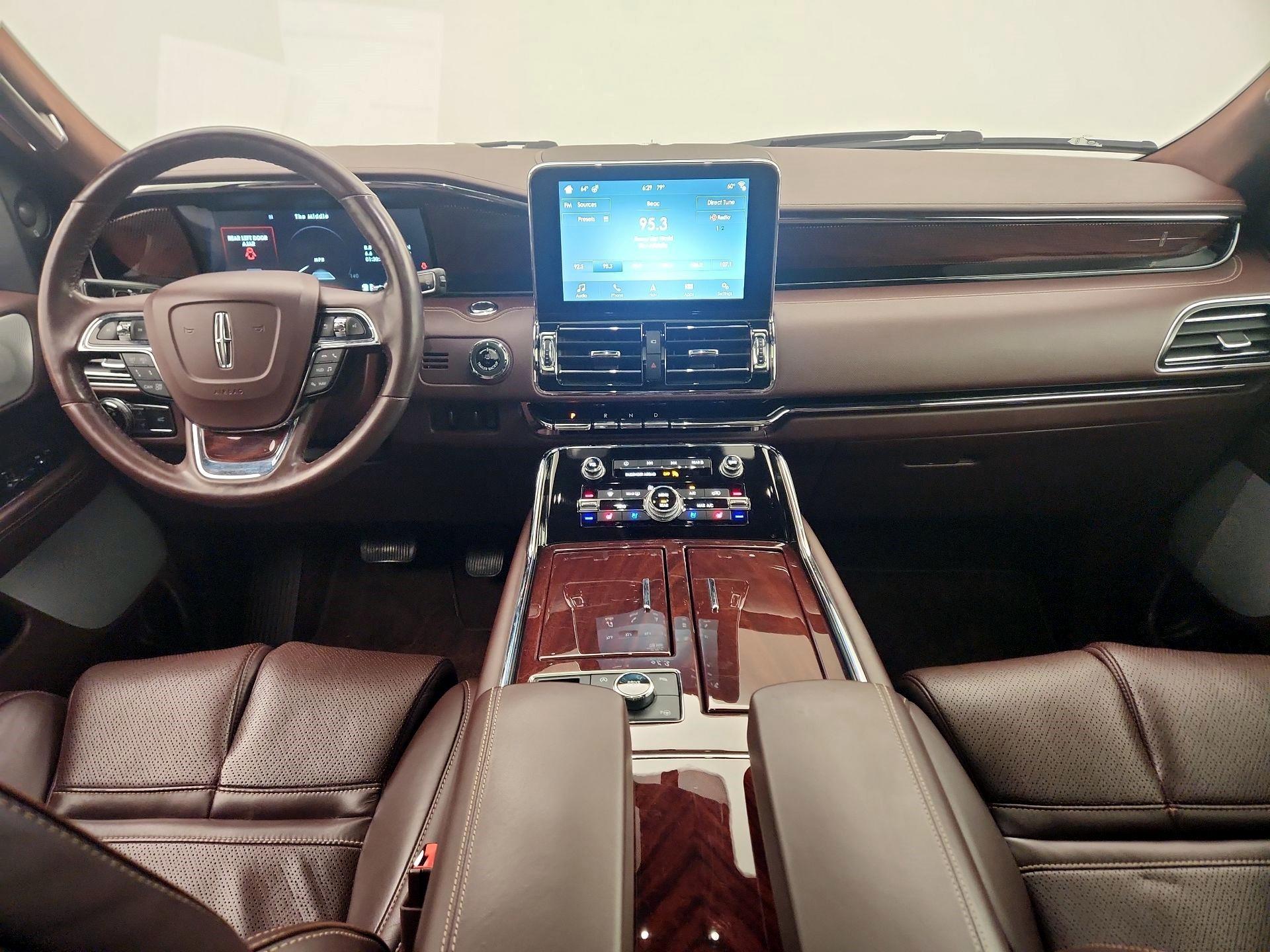 Thumbnail: 2019 Lincoln Navigator - 9