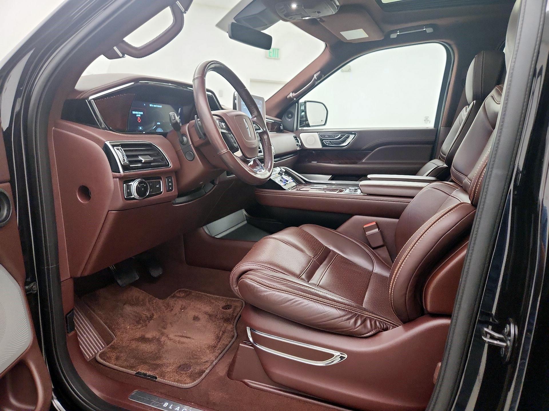 Thumbnail: 2019 Lincoln Navigator - 11