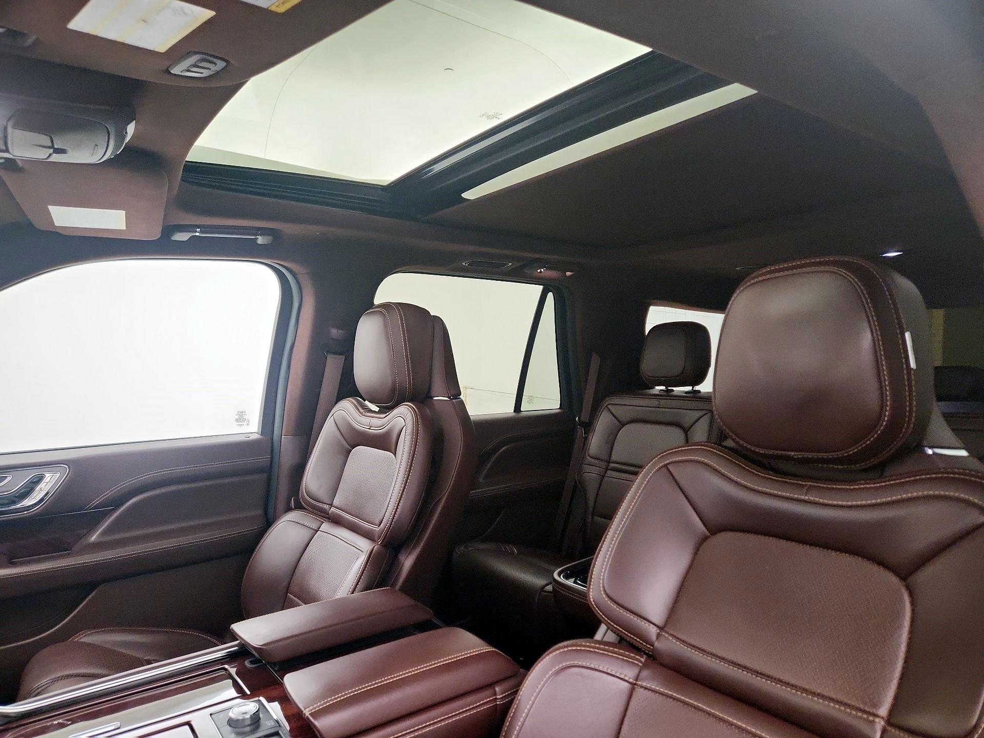 Thumbnail: 2019 Lincoln Navigator - 20