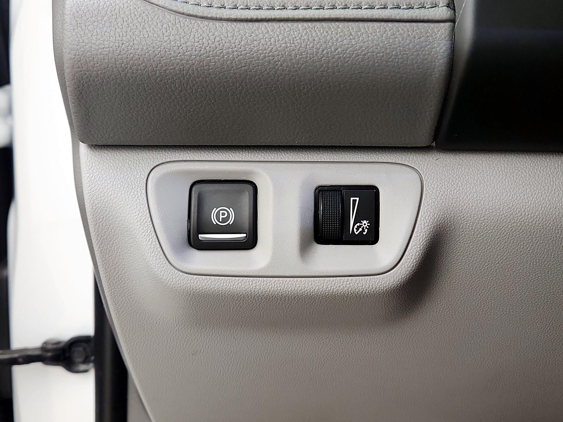 Thumbnail: 2018 GMC Acadia - 13