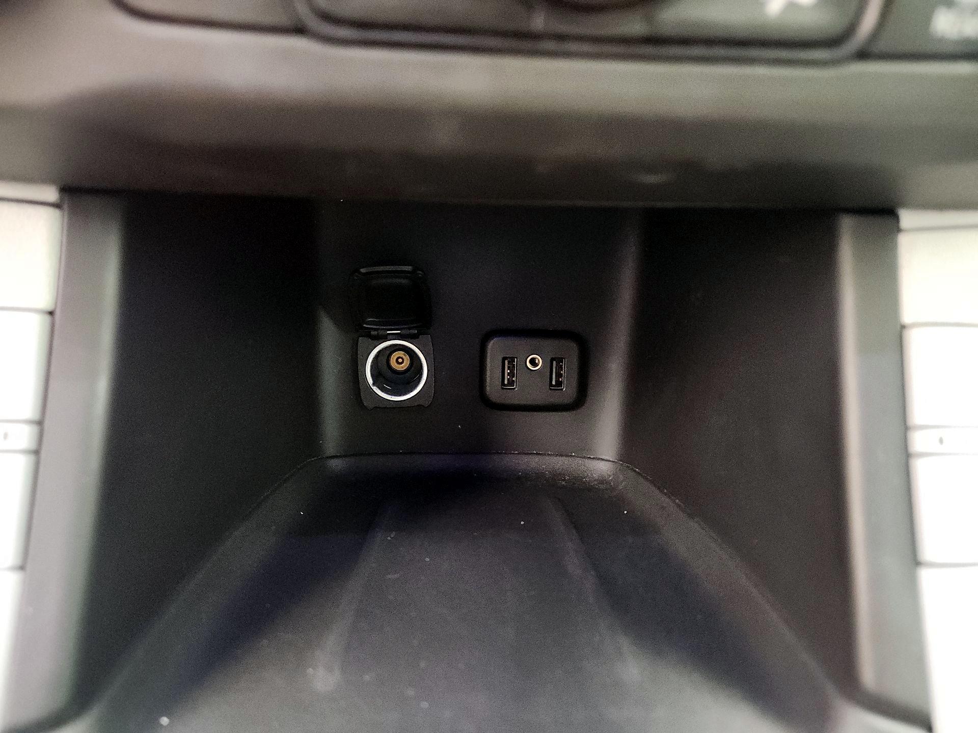 Thumbnail: 2018 GMC Acadia - 18