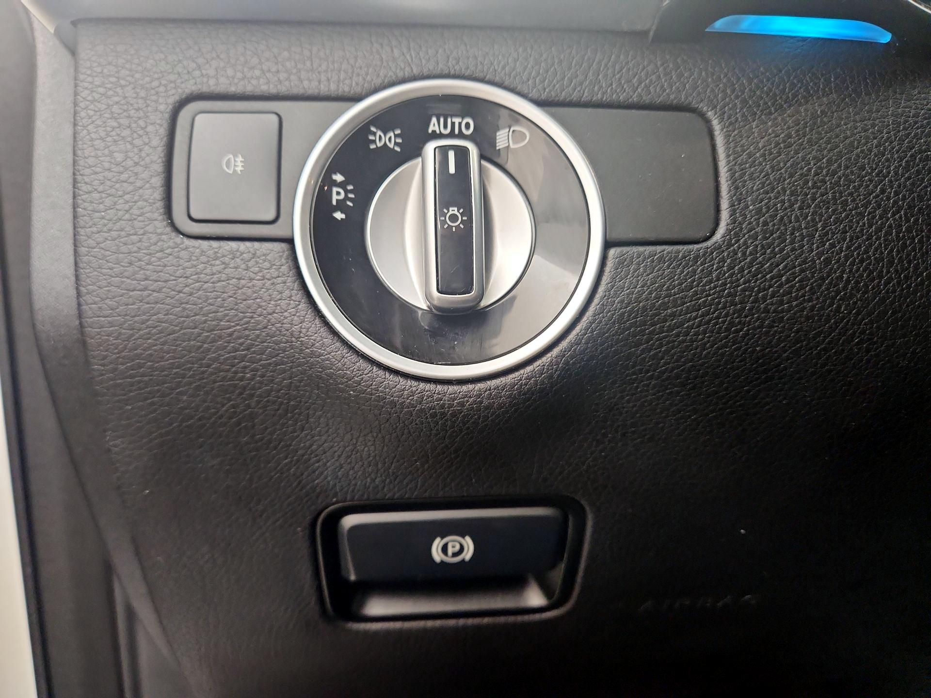 Thumbnail: 2016 Mercedes-Benz GL-Class - 13