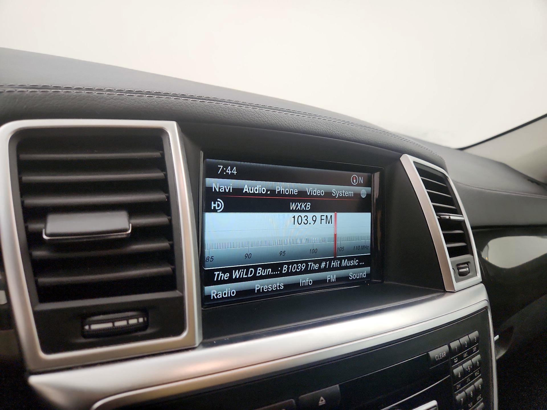 Thumbnail: 2016 Mercedes-Benz GL-Class - 16