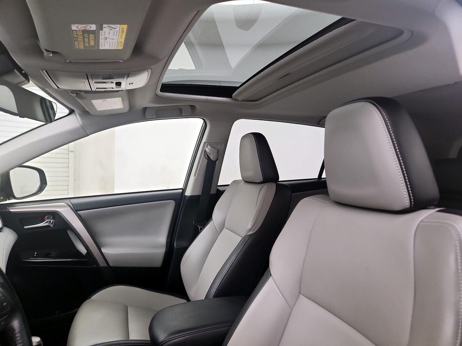 Thumbnail: 2017 Toyota RAV4 - 19