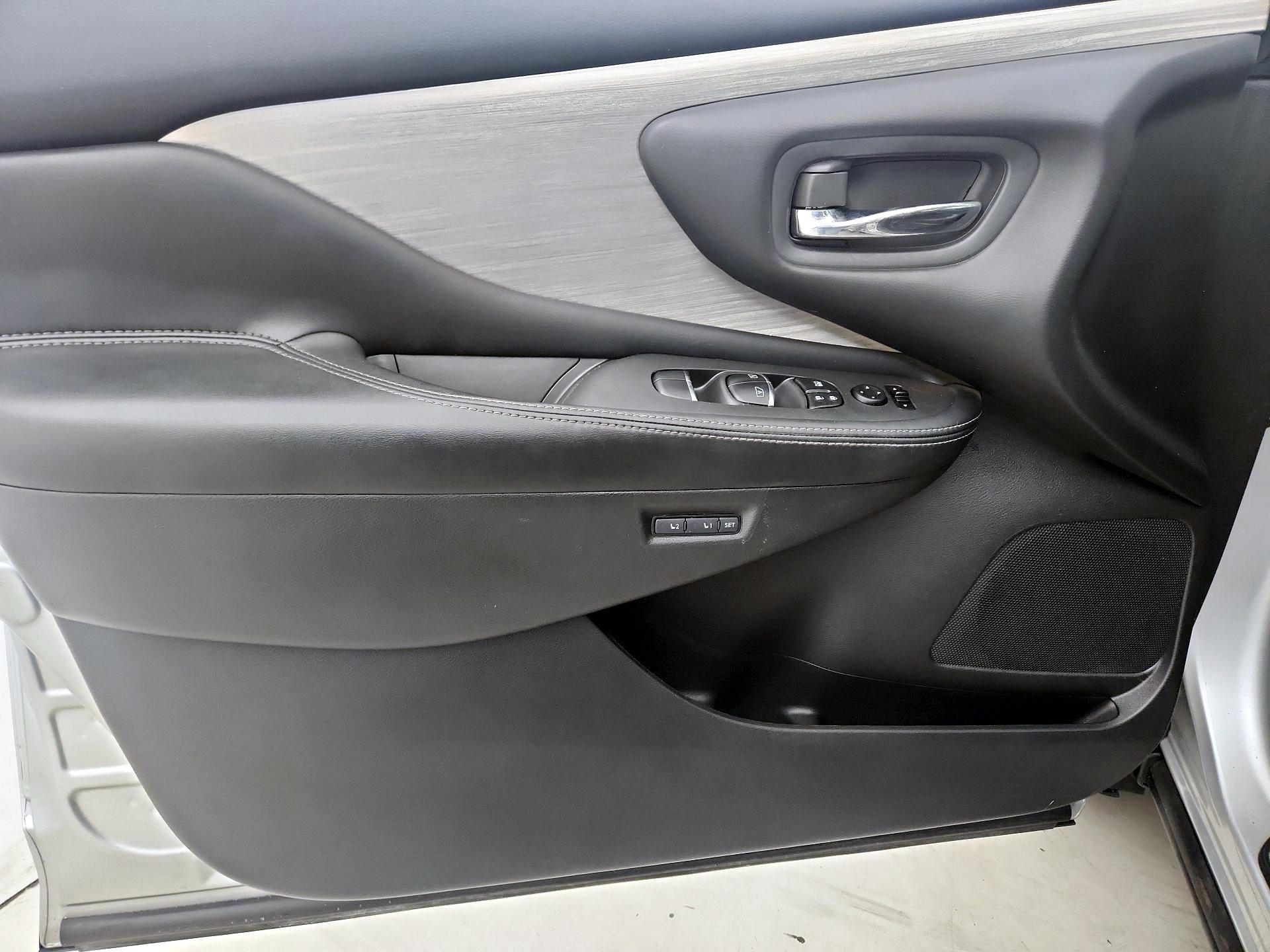 Thumbnail: 2016 Nissan Murano - 12