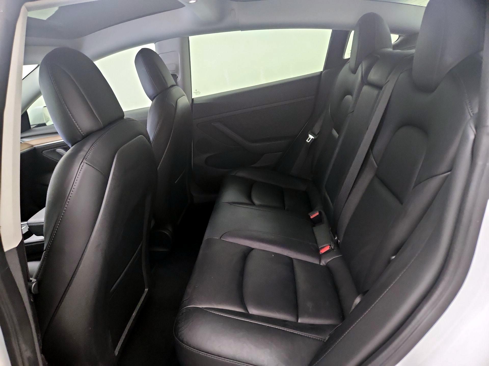 Thumbnail: 2021 Tesla Model 3 - 19