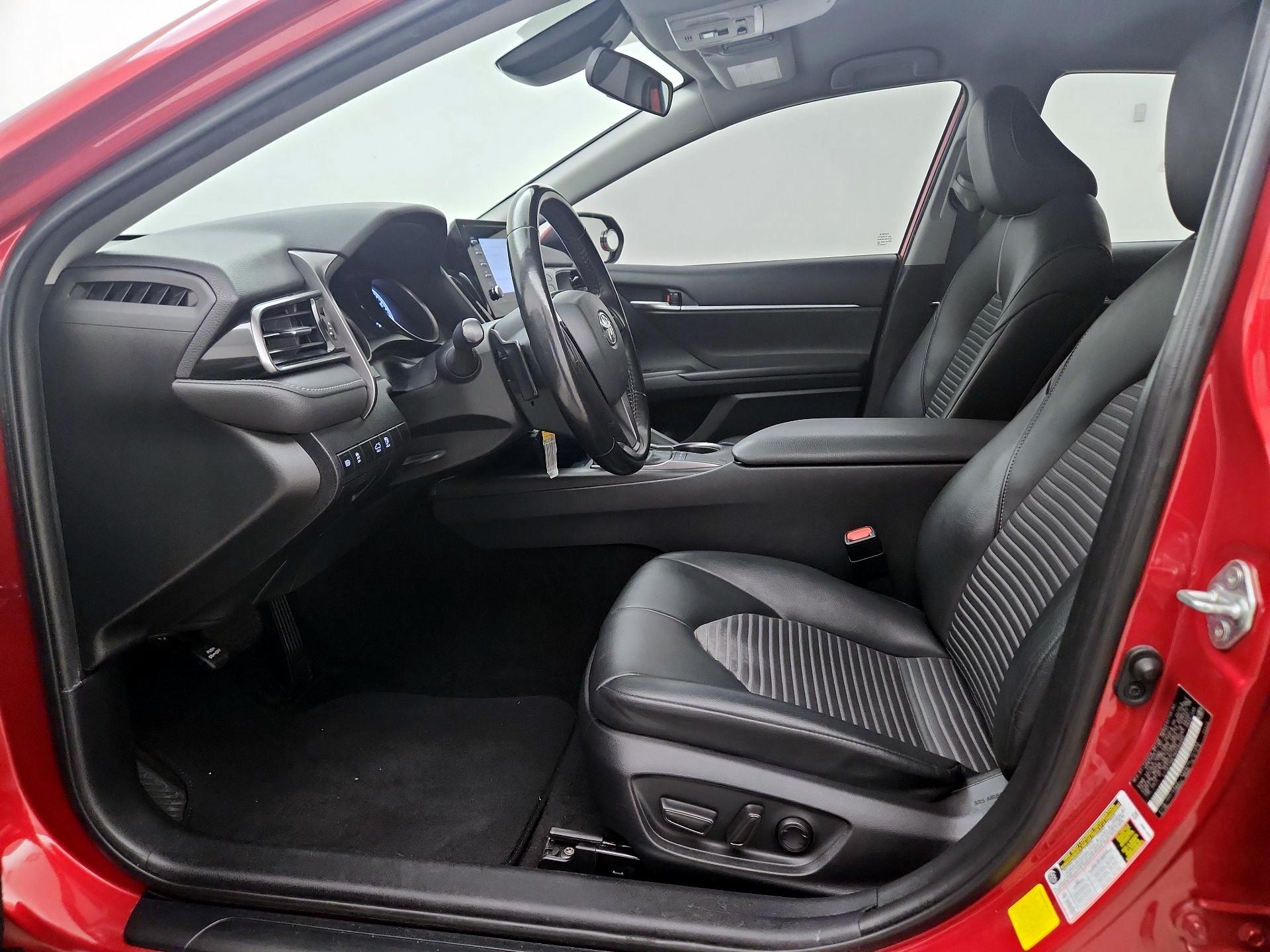 Thumbnail: 2022 Toyota Camry - 11