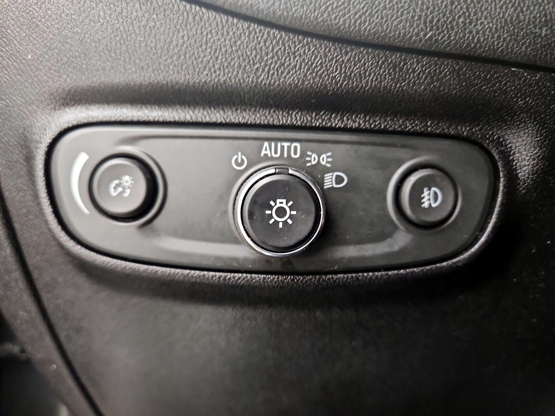 Thumbnail: 2018 Chevrolet Equinox - 13