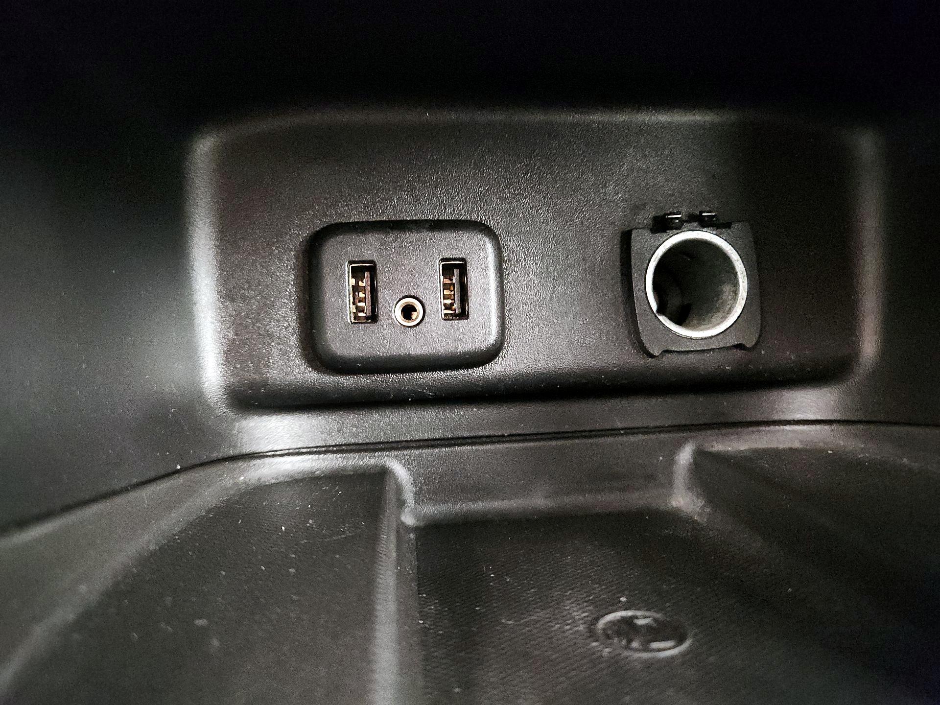 Thumbnail: 2018 Chevrolet Equinox - 18